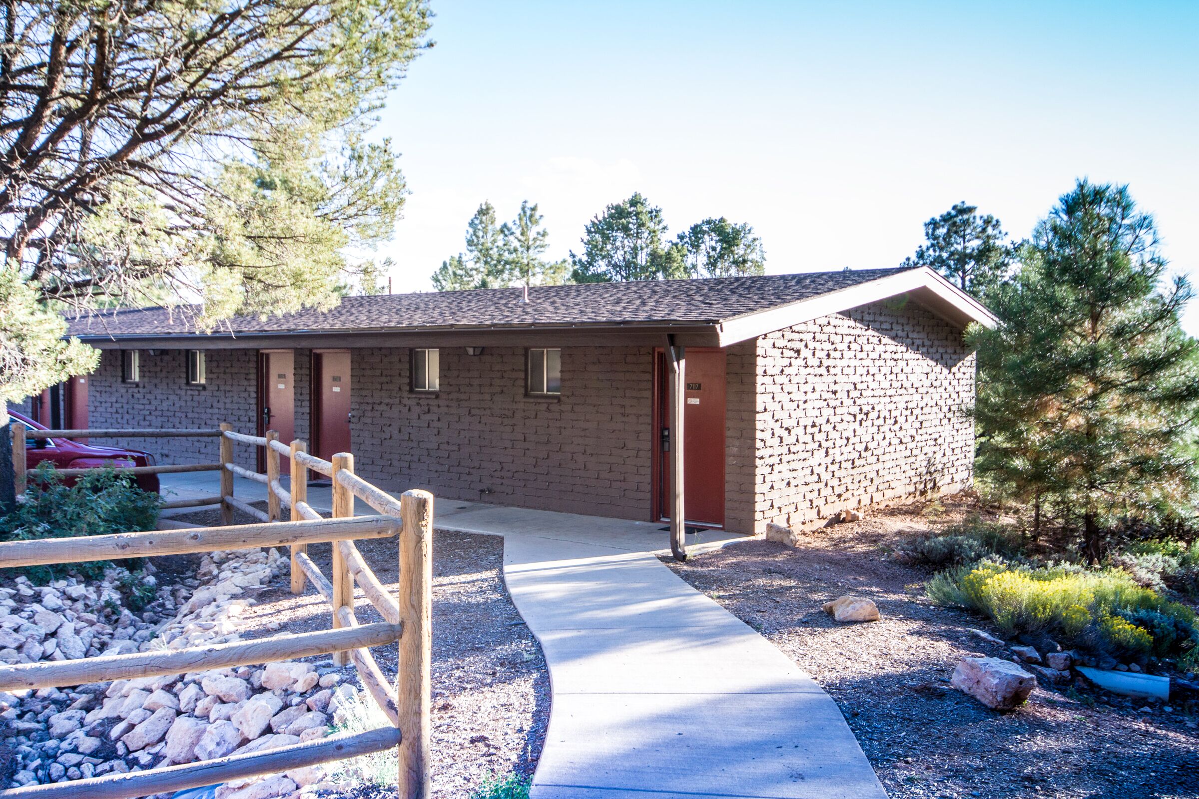 Yavapai Lodge West