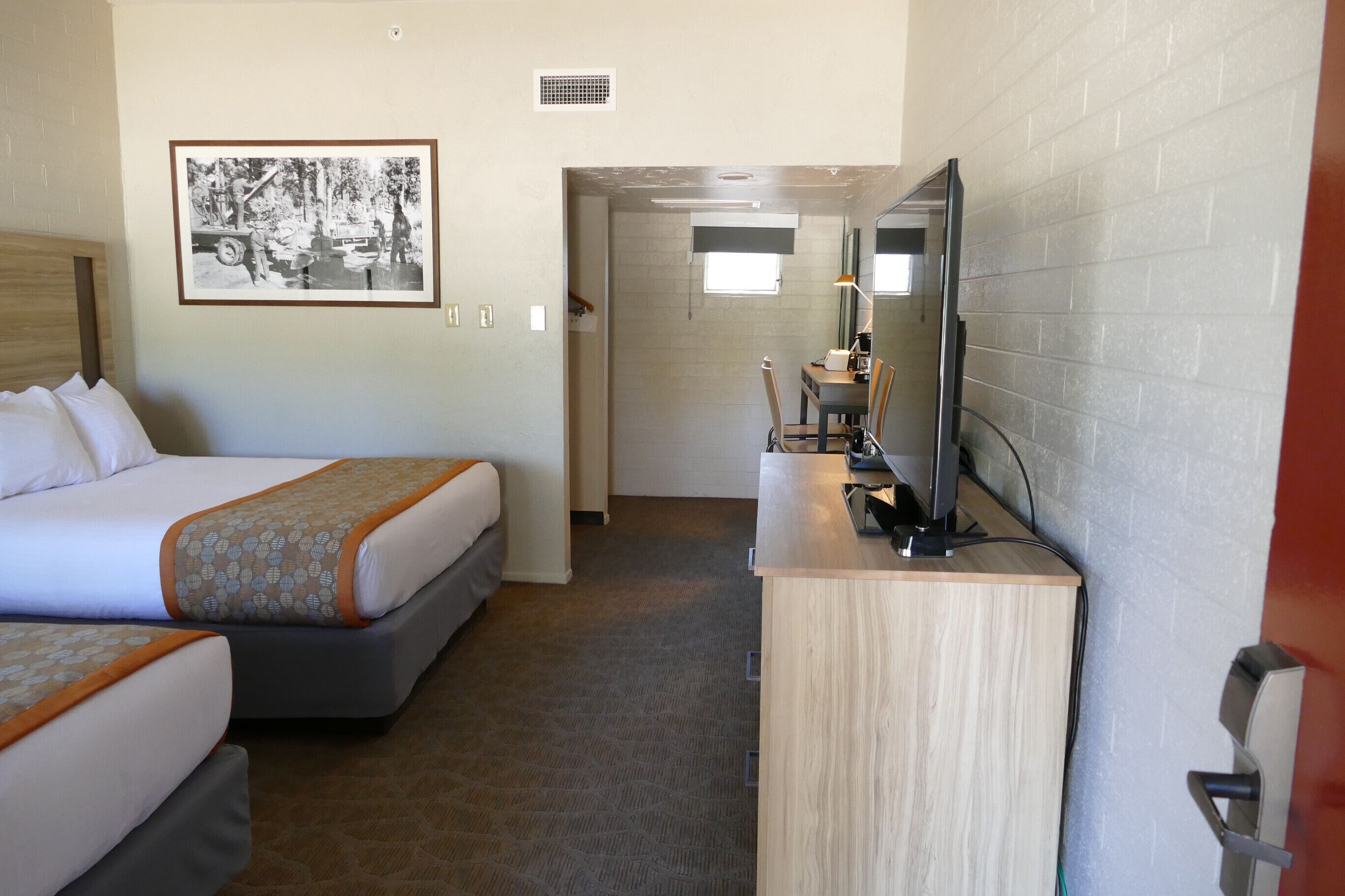 Yavapai Lodge West