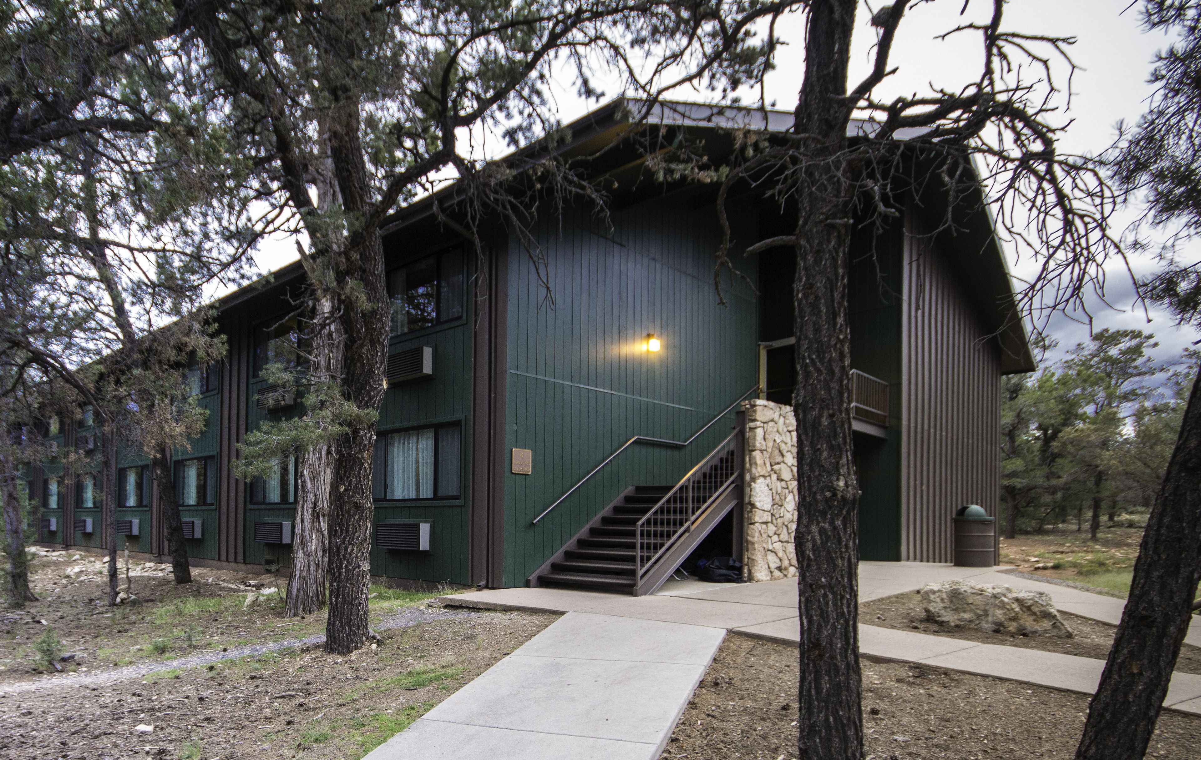 Yavapai Lodge West