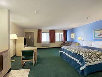 Days Inn by Wyndham Holbrook