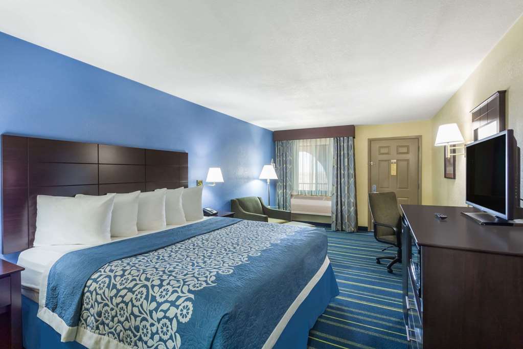 Days Inn by Wyndham Holbrook
