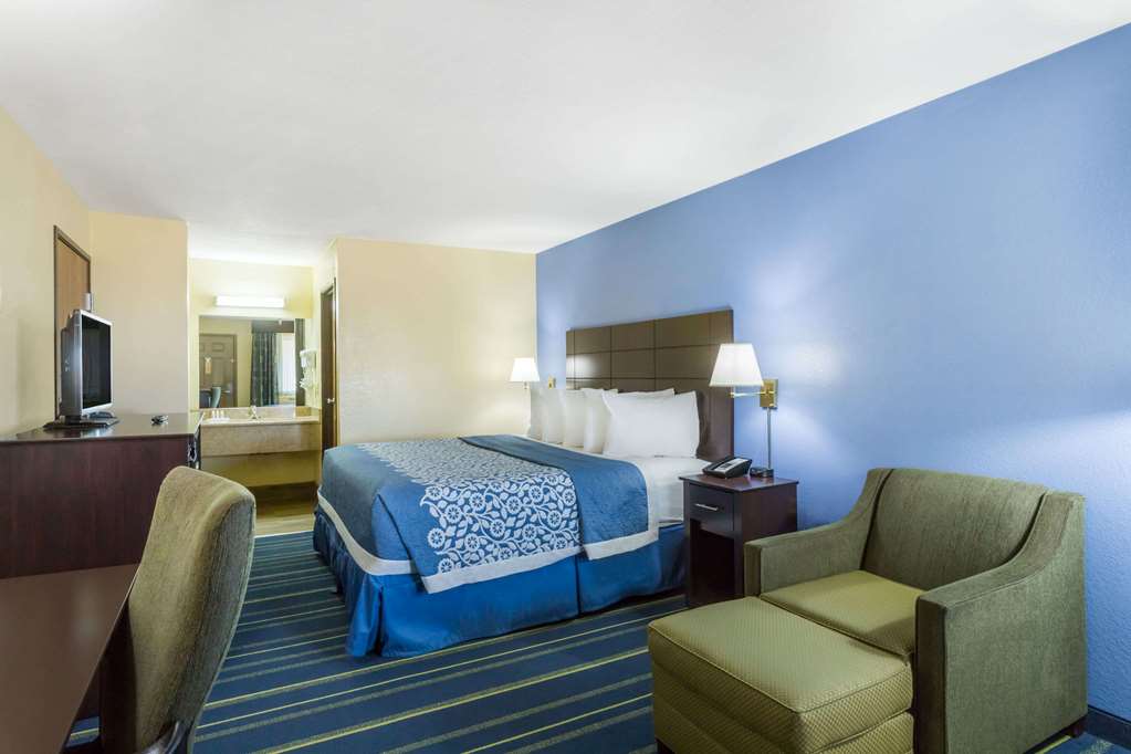 Days Inn by Wyndham Holbrook