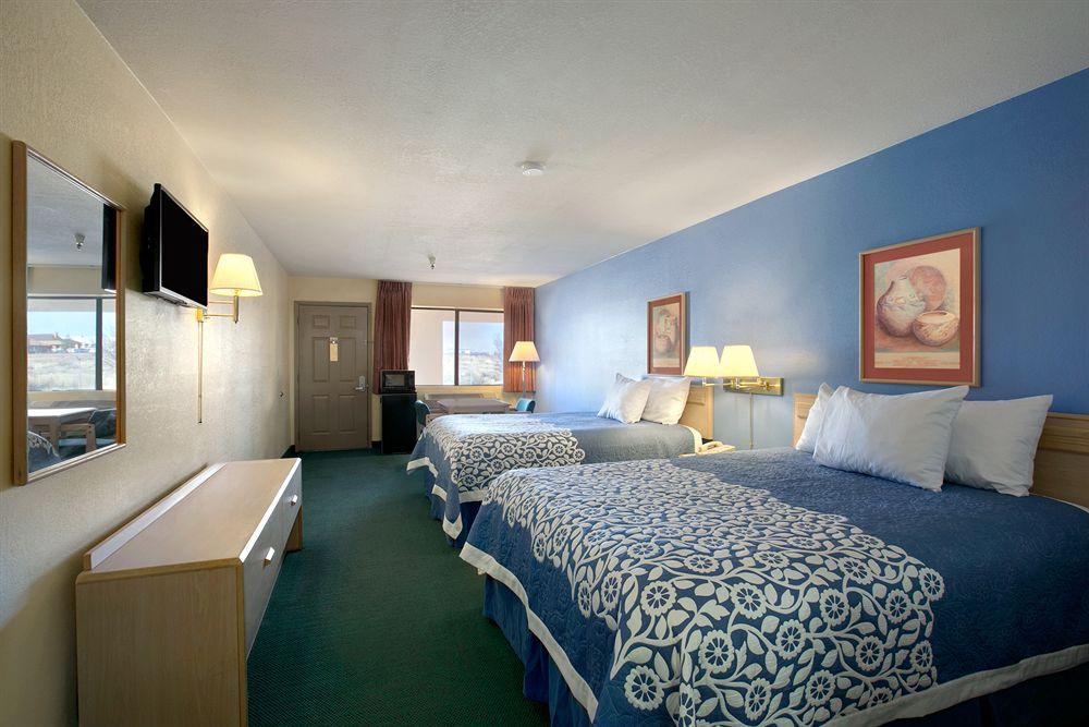 Days Inn by Wyndham Holbrook