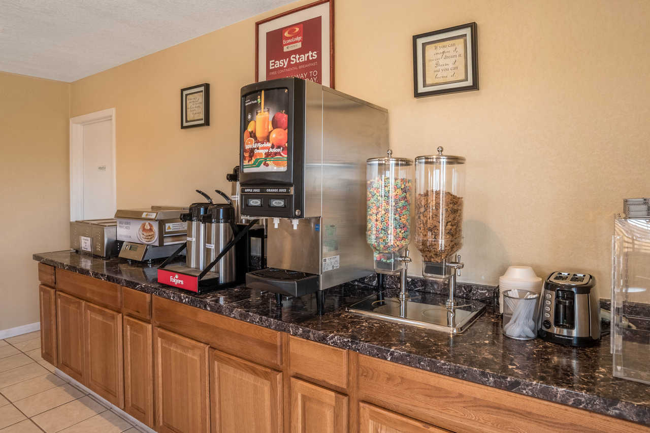 Econo Lodge I-40 Exit 286-Holbrook