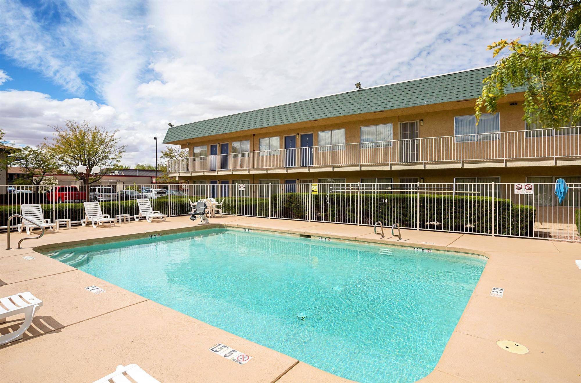 Motel 6 Holbrook