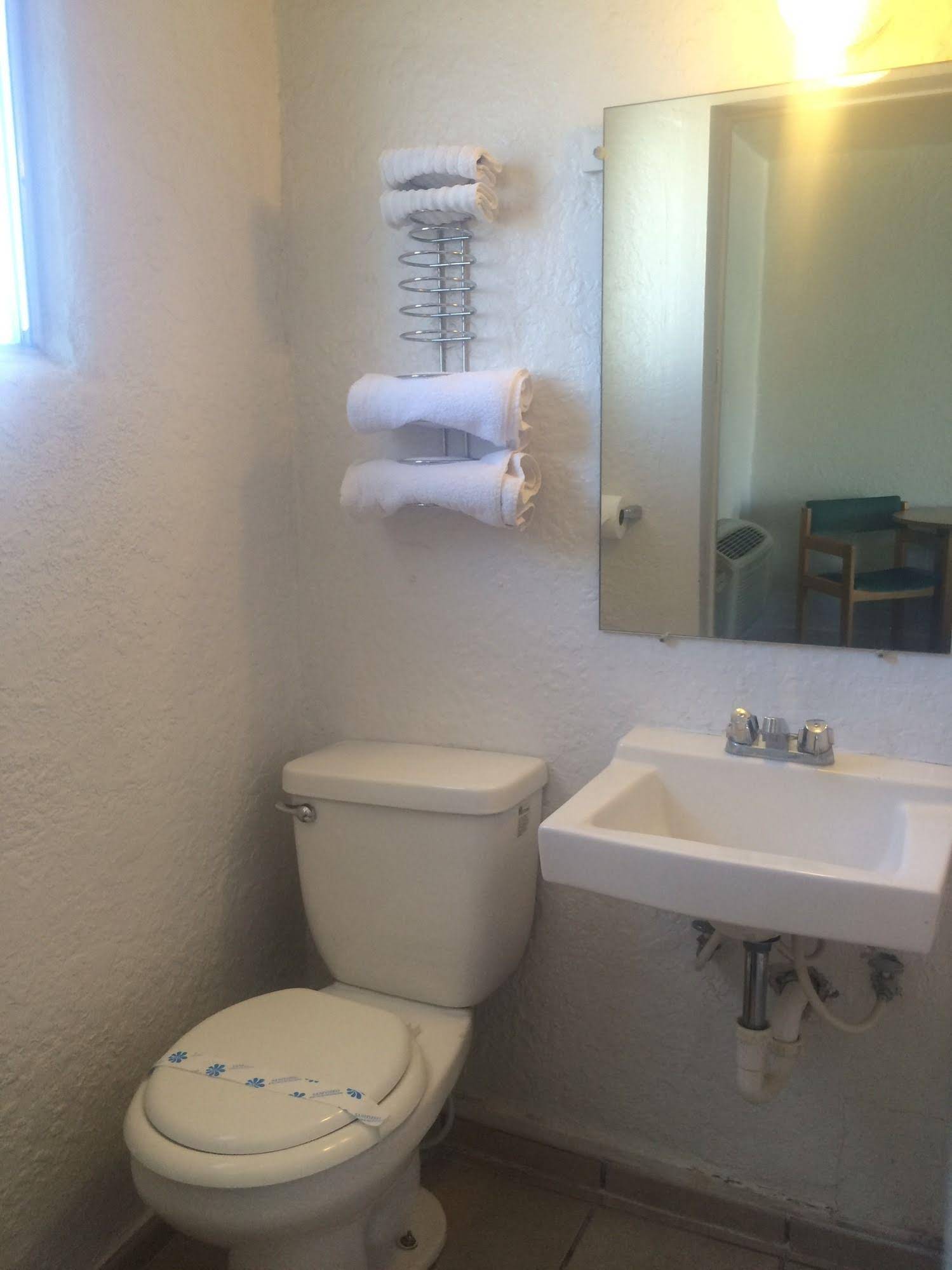 Economy Inn