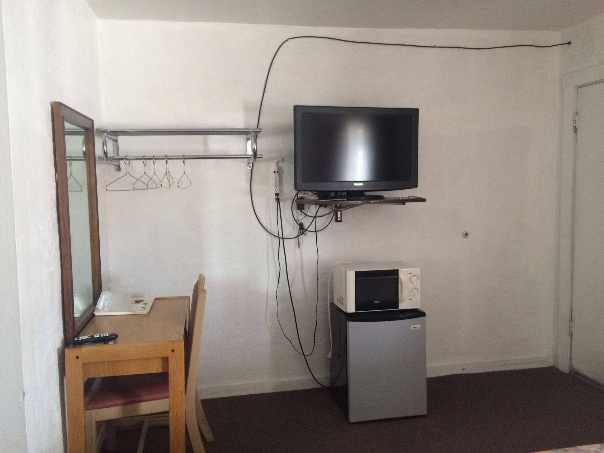 Economy Inn