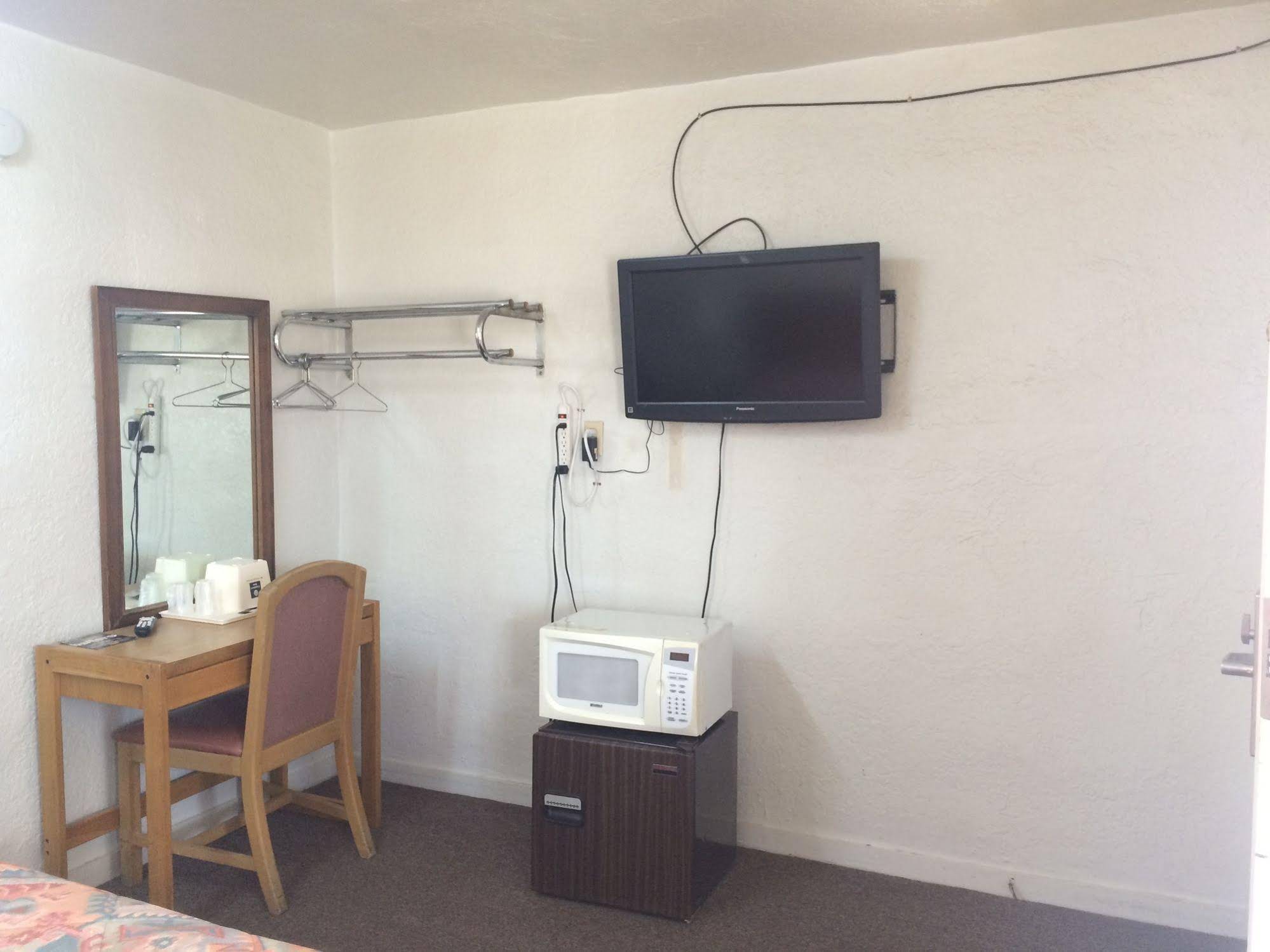 Economy Inn