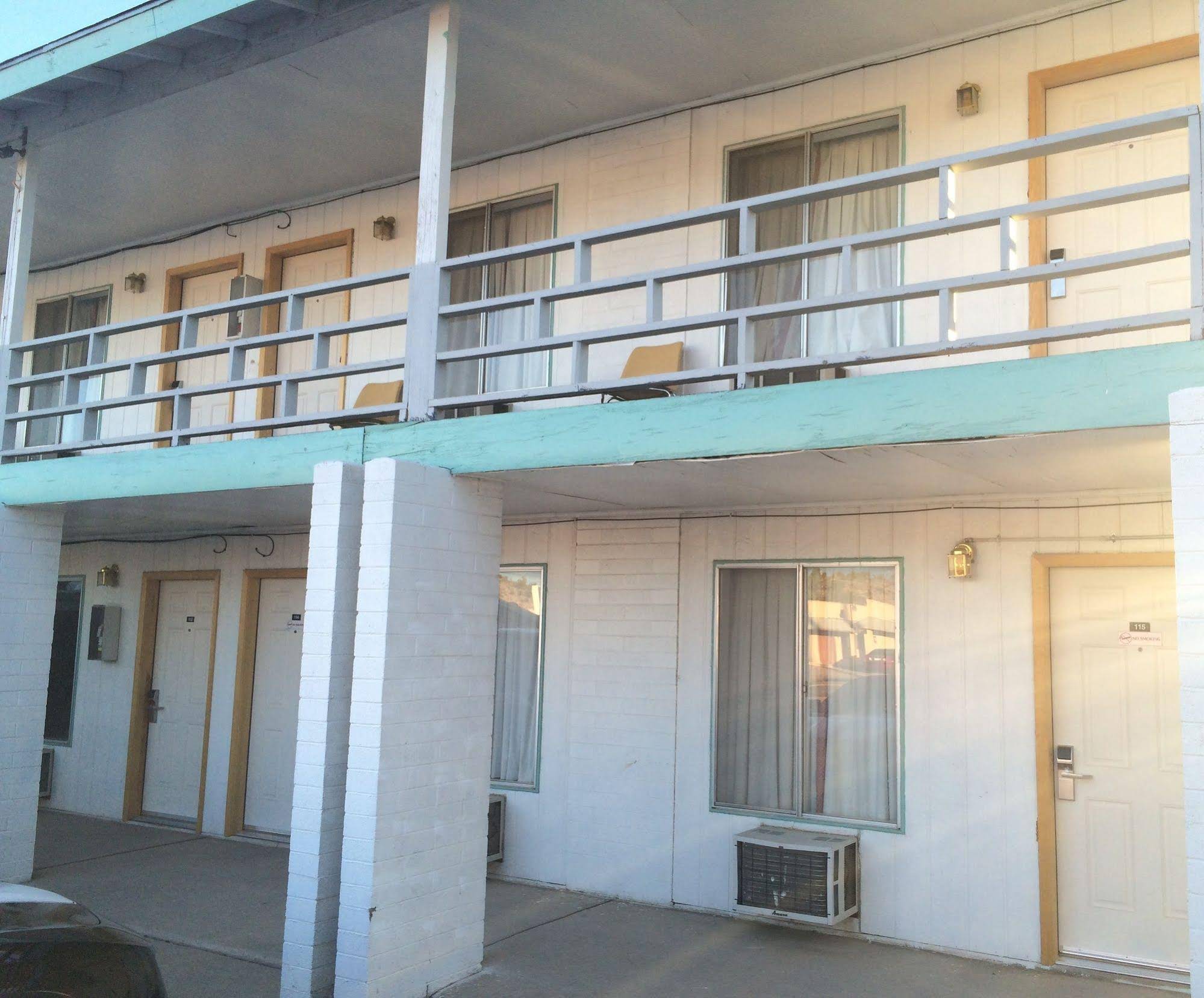 Economy Inn