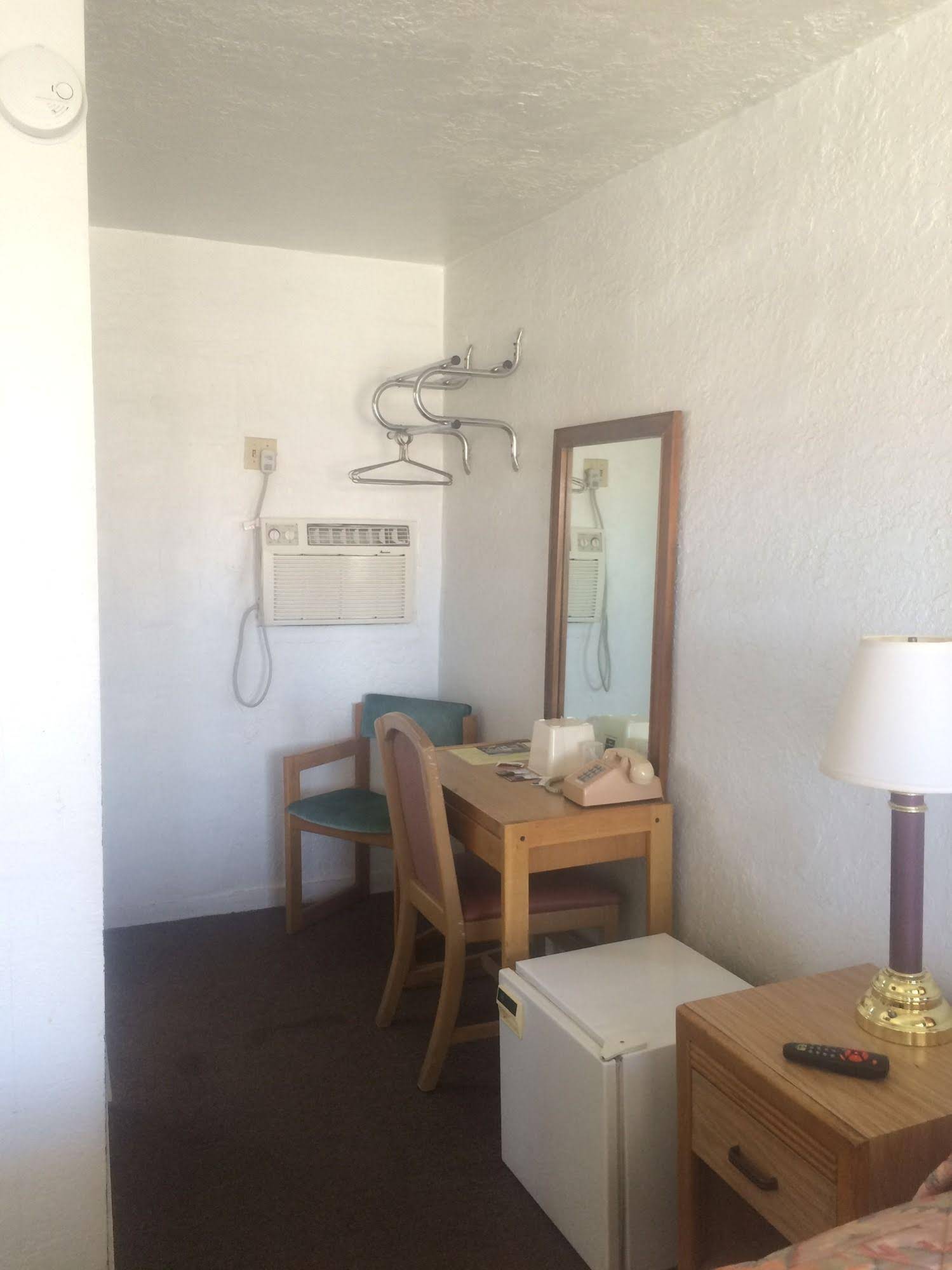 Economy Inn