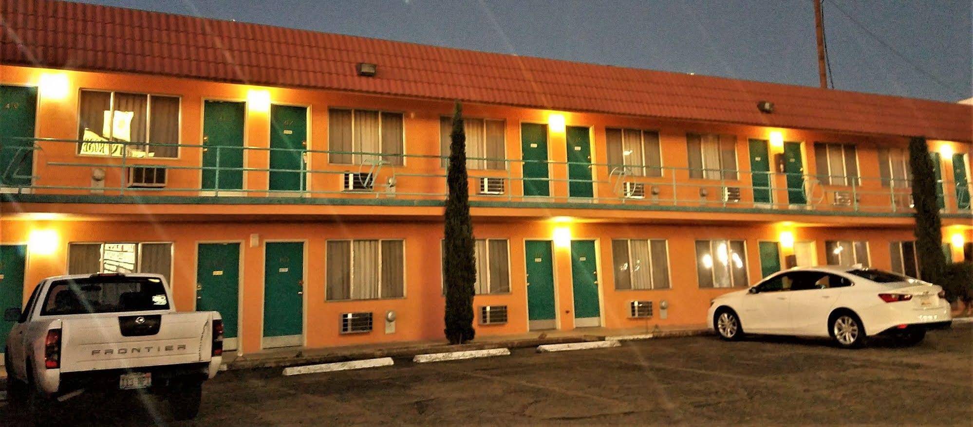 Ramblin Rose Motel