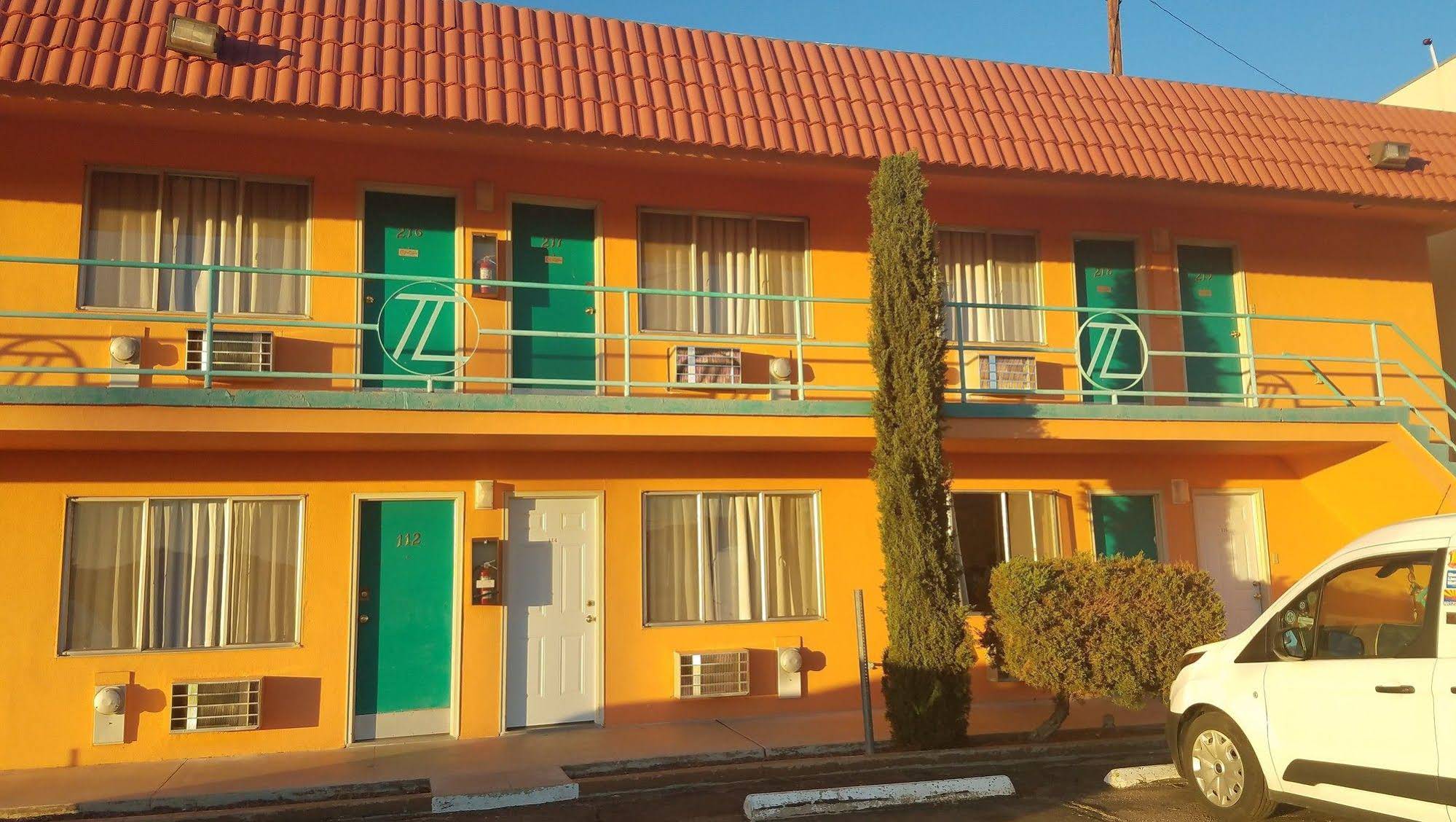 Ramblin Rose Motel