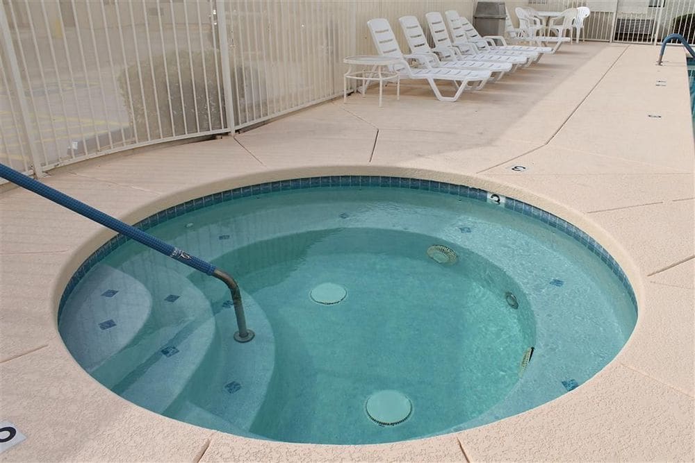 Island Suites - Lake Havasu