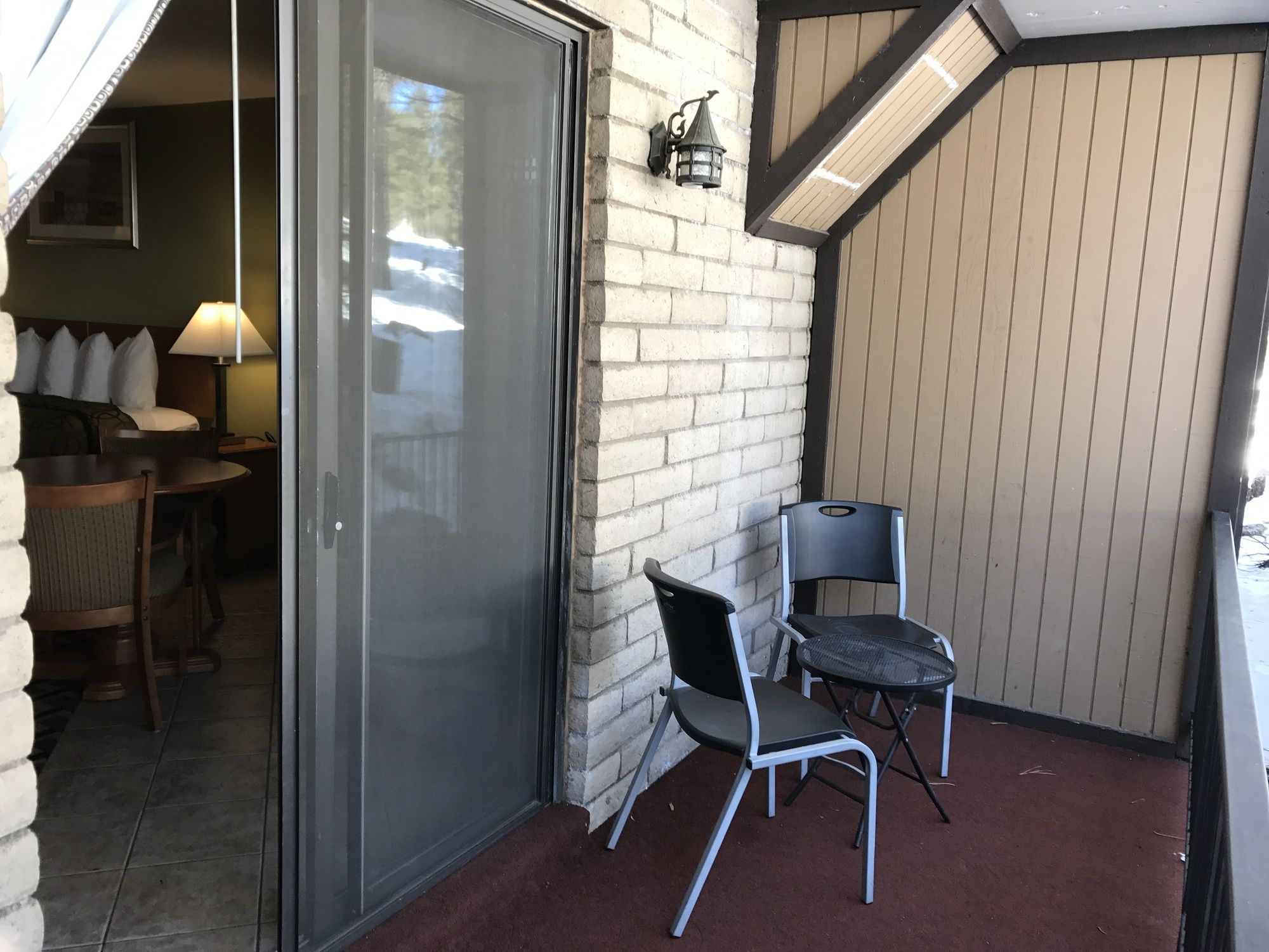 Motel in the Pines