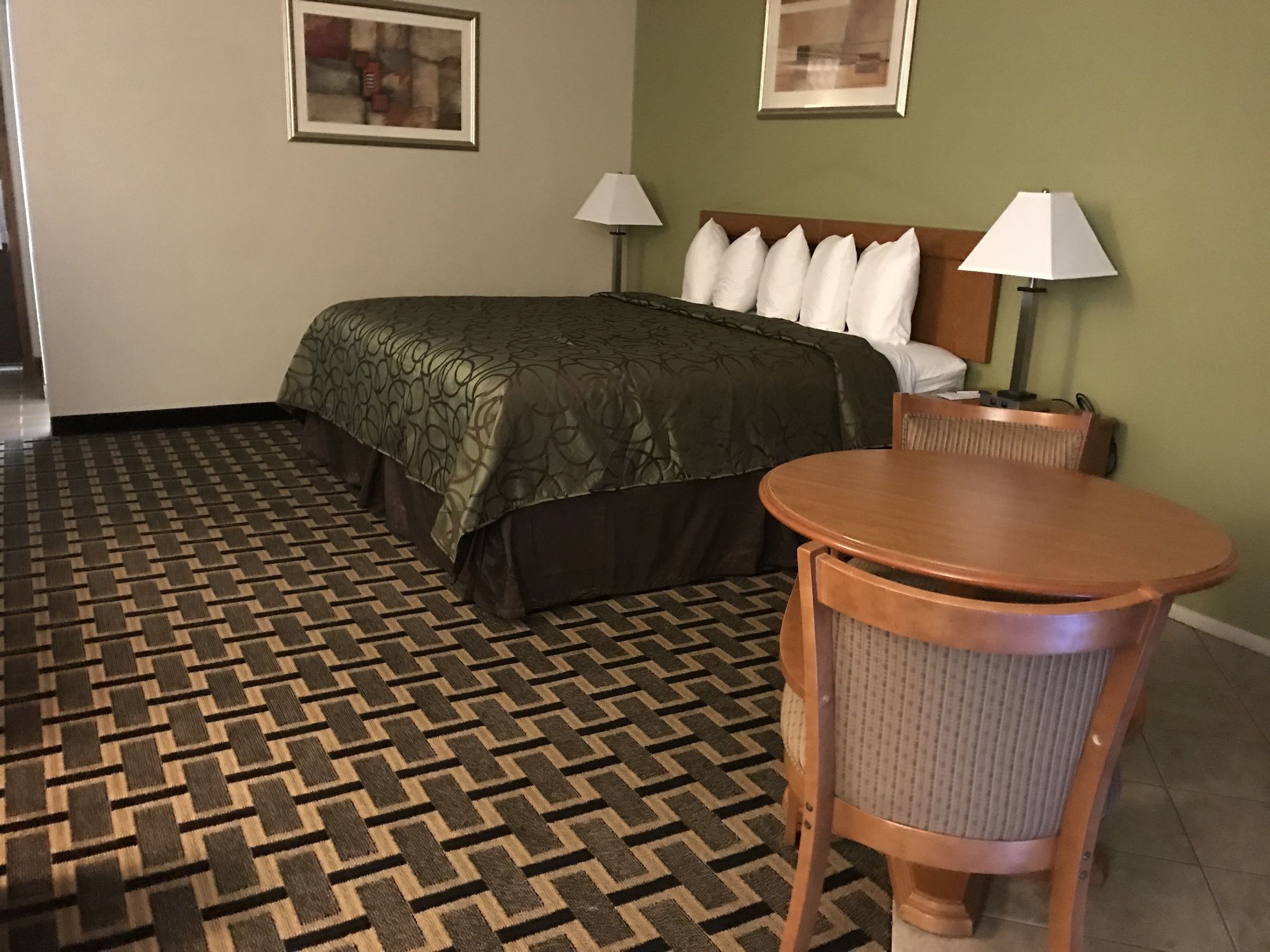 Motel in the Pines