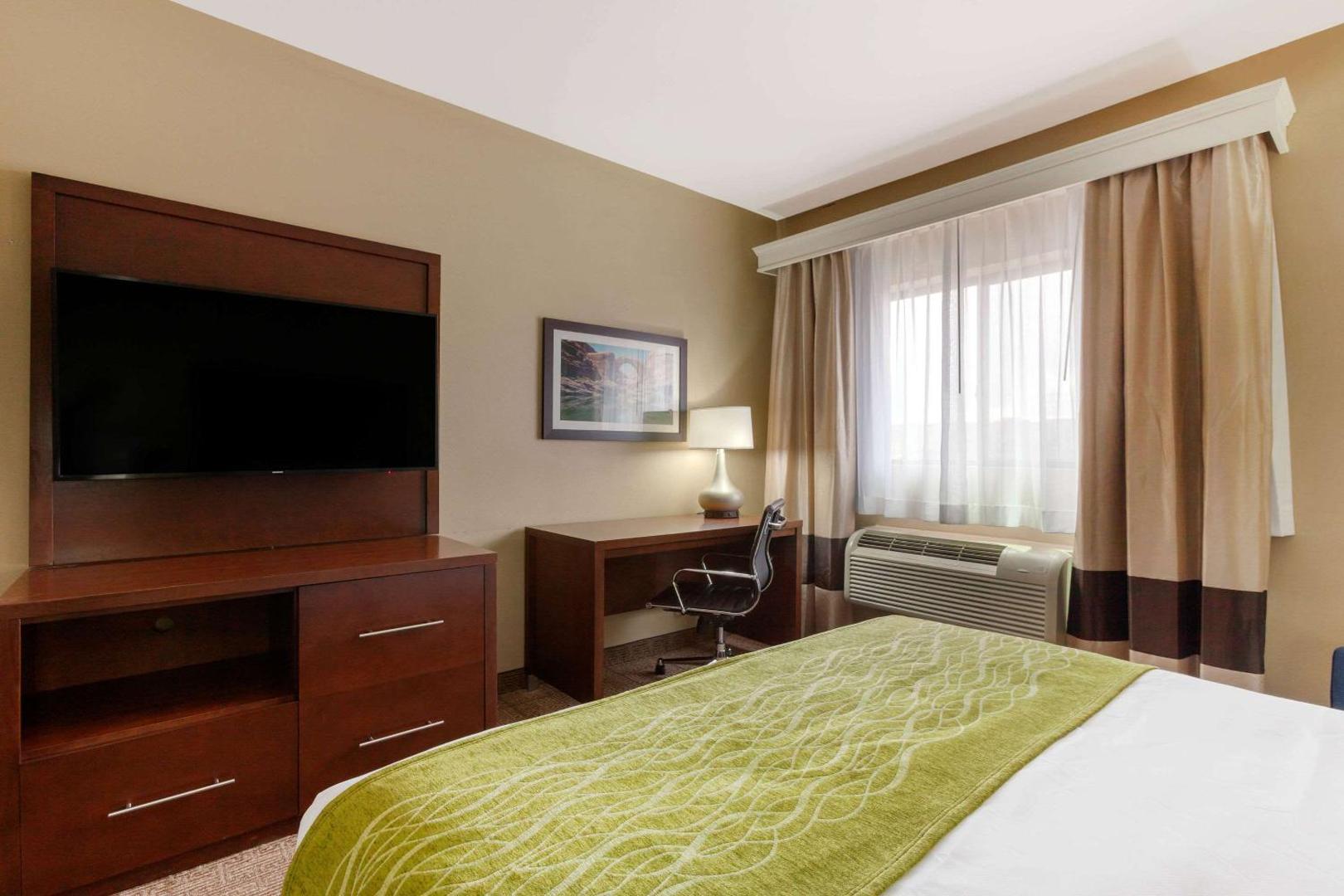 Comfort Inn & Suites Page At Lake Powell
