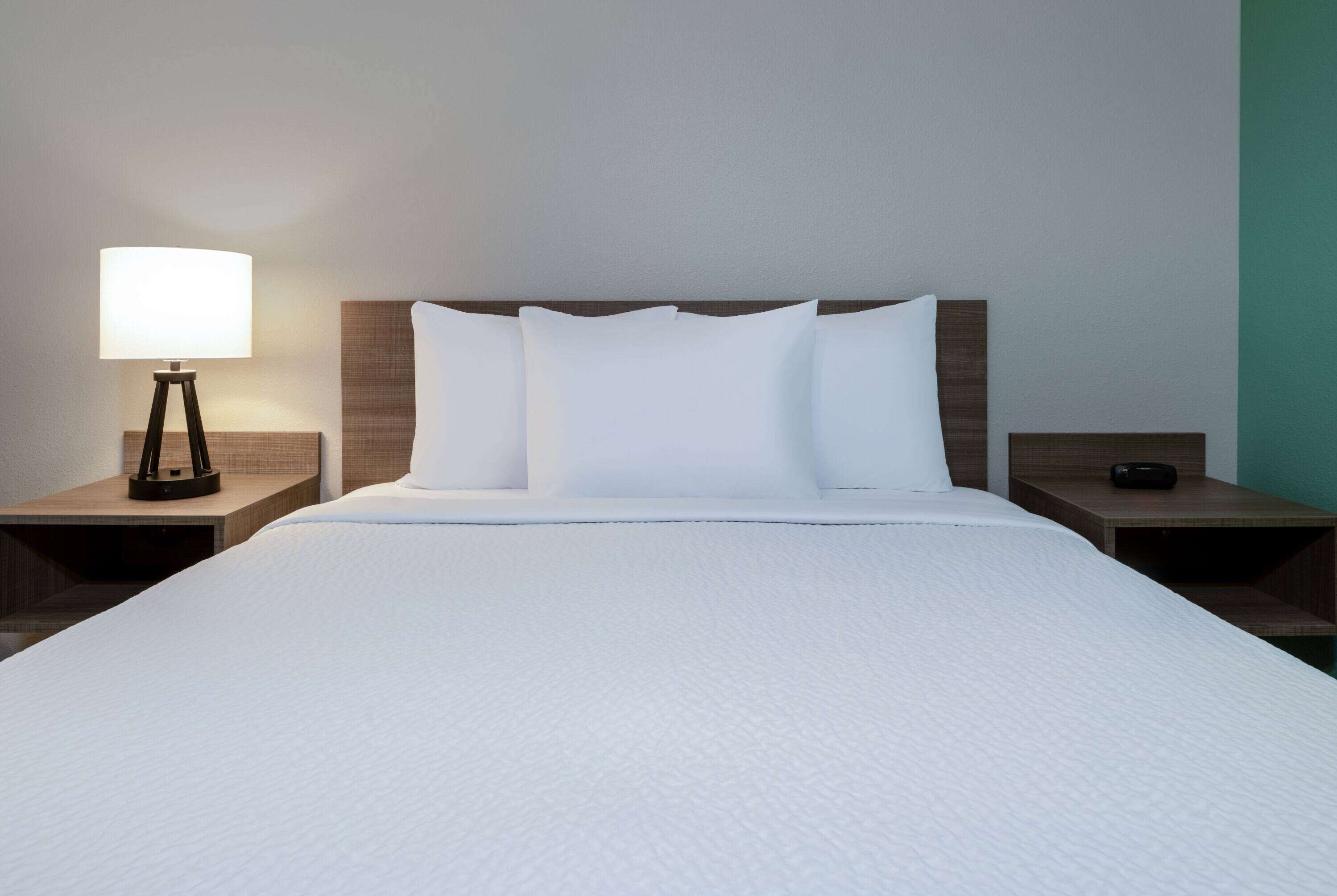 ECHO Suites Extended Stay by Wyndham Phoenix-Peoria/Glendale