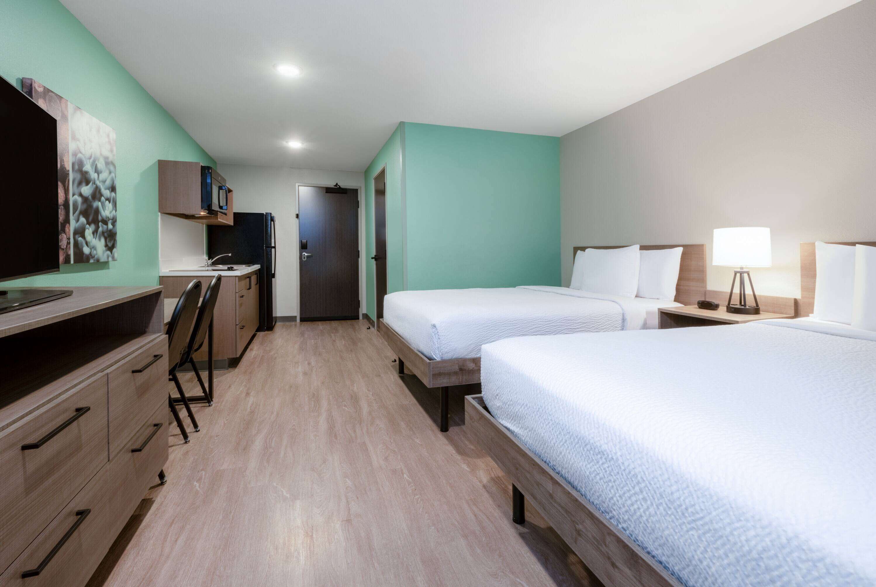 ECHO Suites Extended Stay by Wyndham Phoenix-Peoria/Glendale