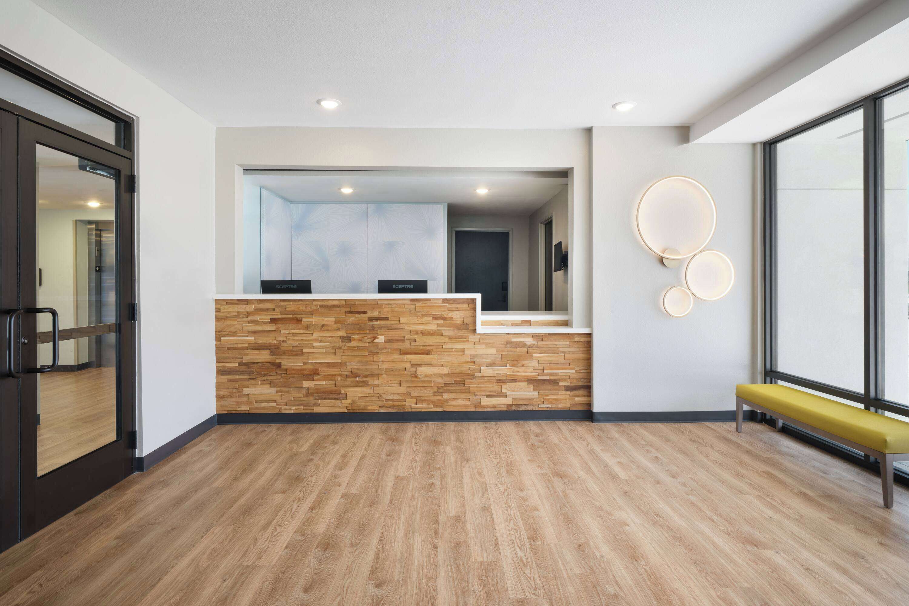 ECHO Suites Extended Stay by Wyndham Phoenix-Peoria/Glendale
