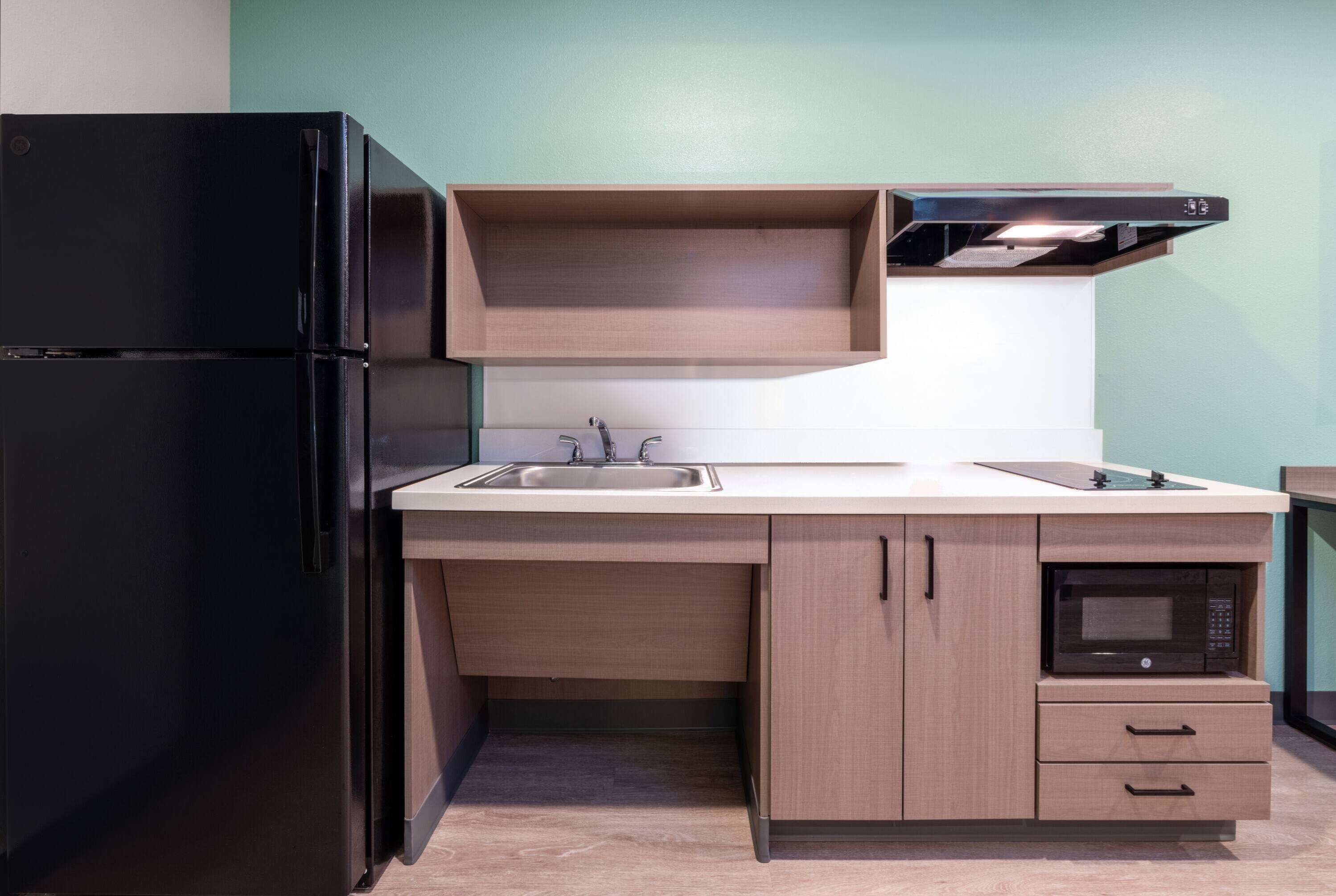 ECHO Suites Extended Stay by Wyndham Phoenix-Peoria/Glendale