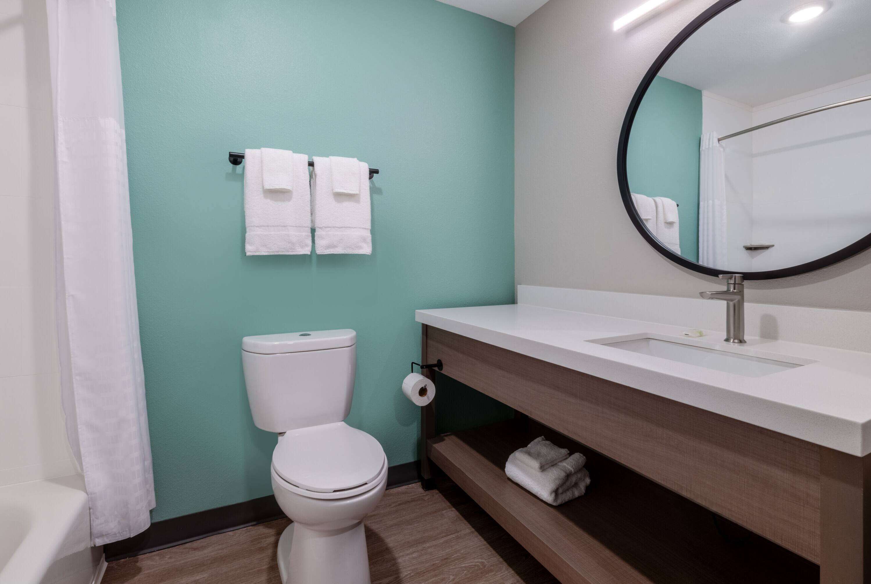 ECHO Suites Extended Stay by Wyndham Phoenix-Peoria/Glendale