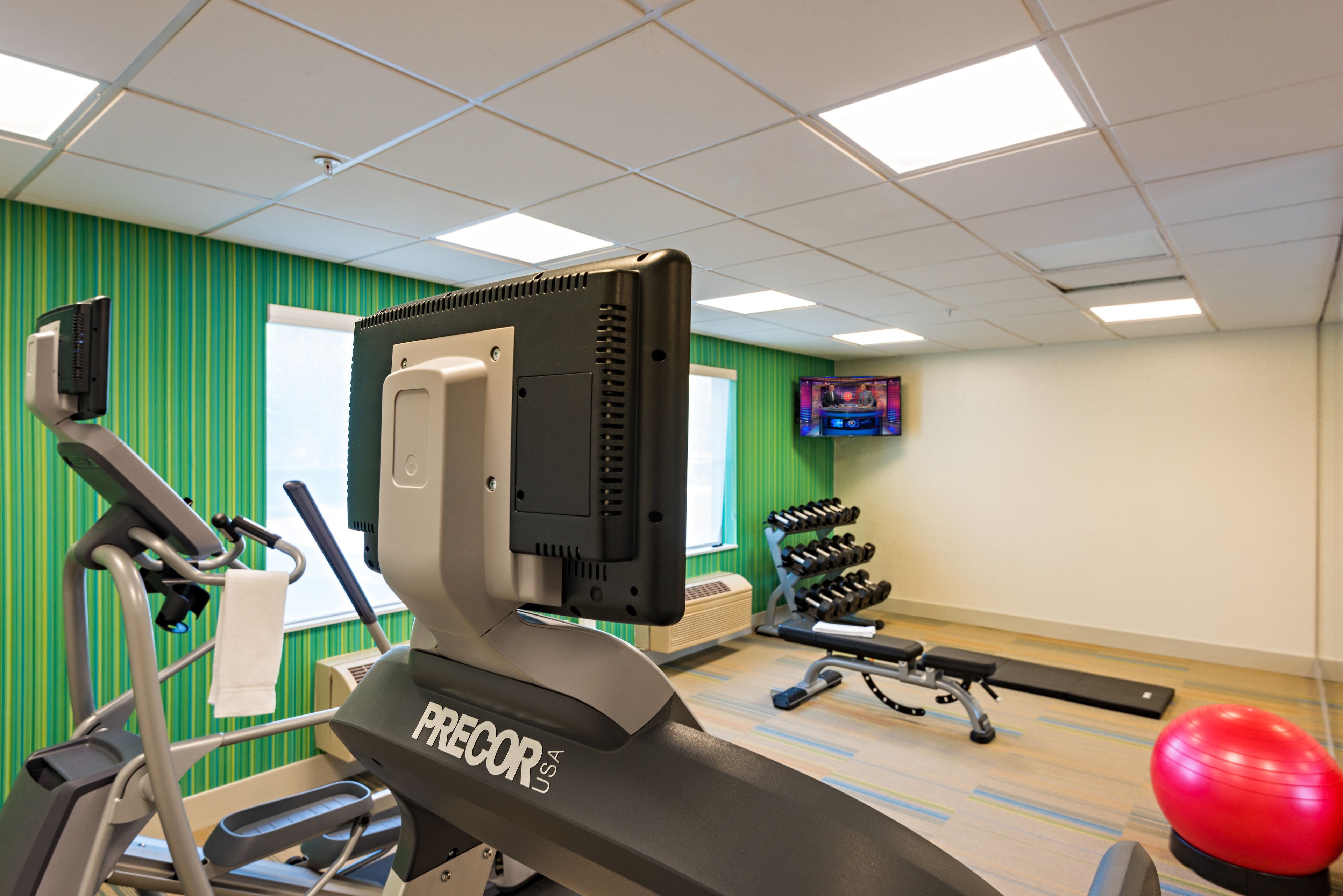 Holiday Inn Express & Suites Peoria North Glendale