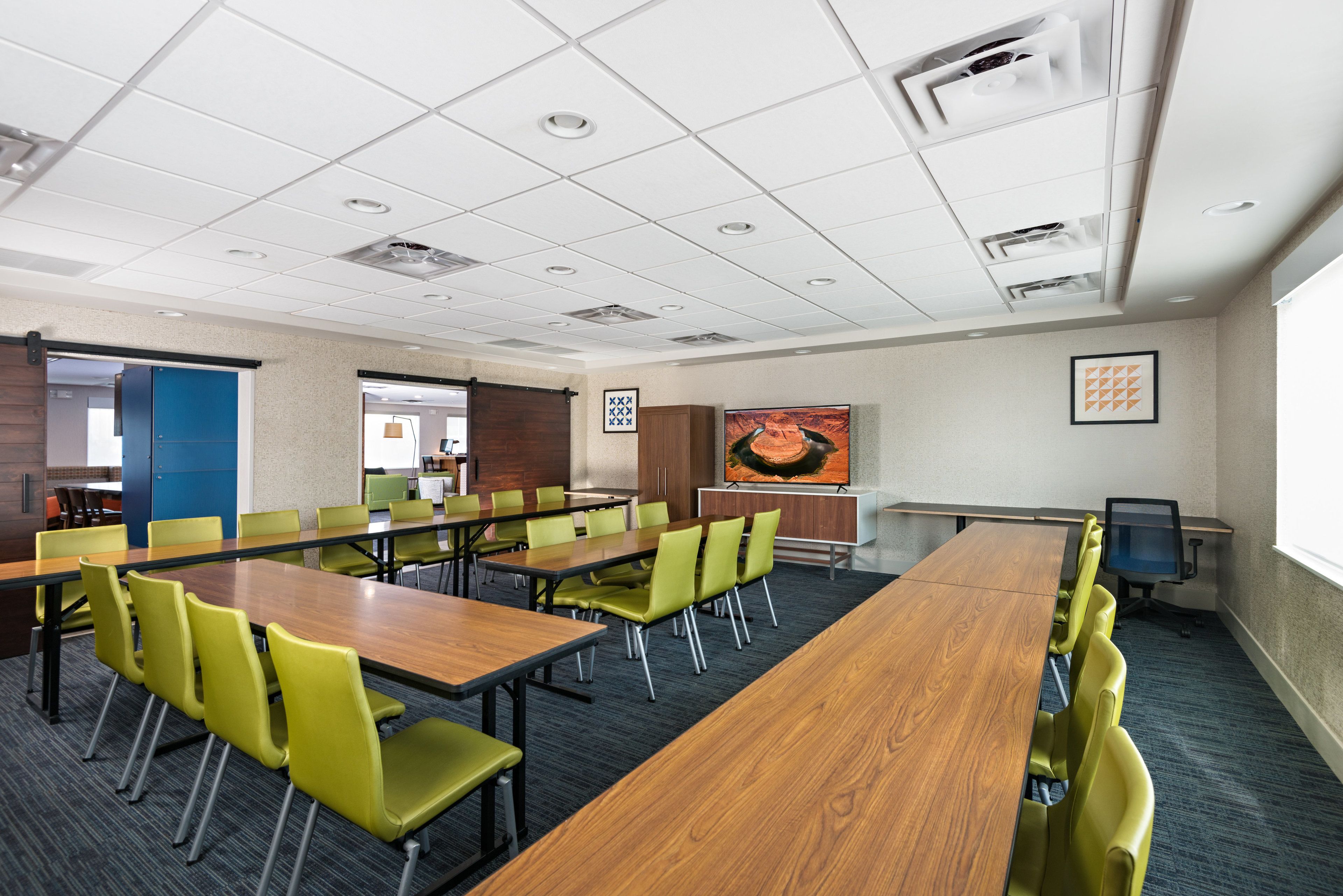 Holiday Inn Express & Suites Peoria North Glendale
