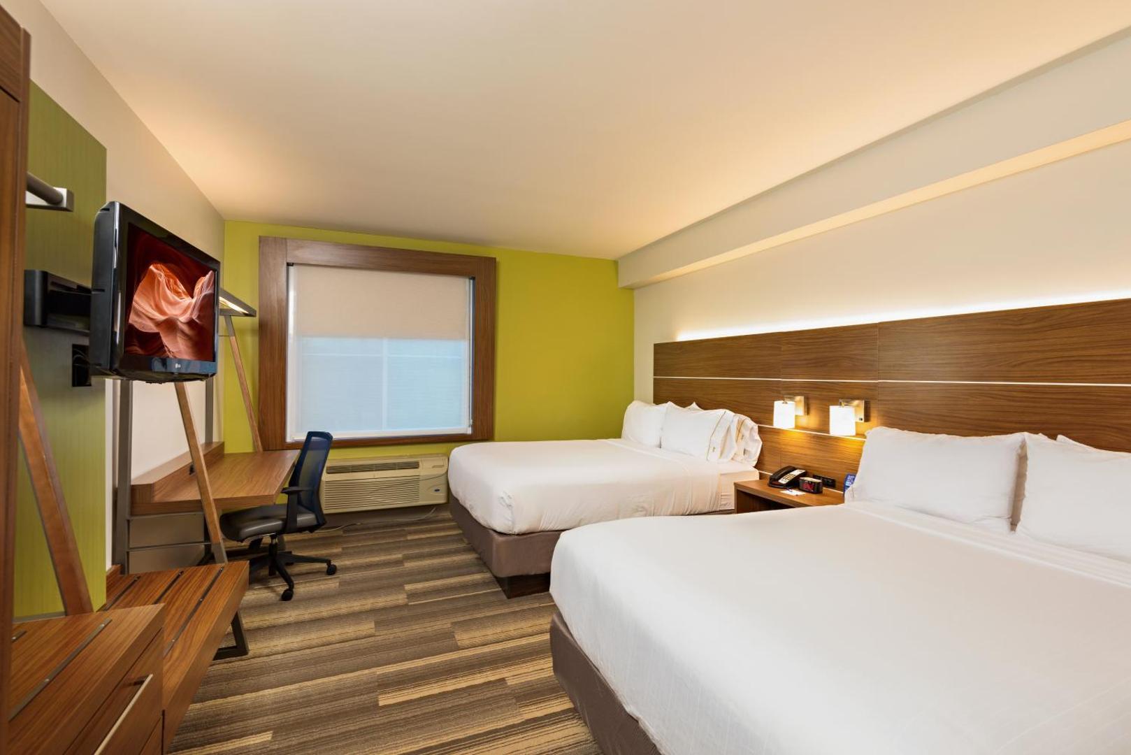 Holiday Inn Express & Suites Peoria North Glendale