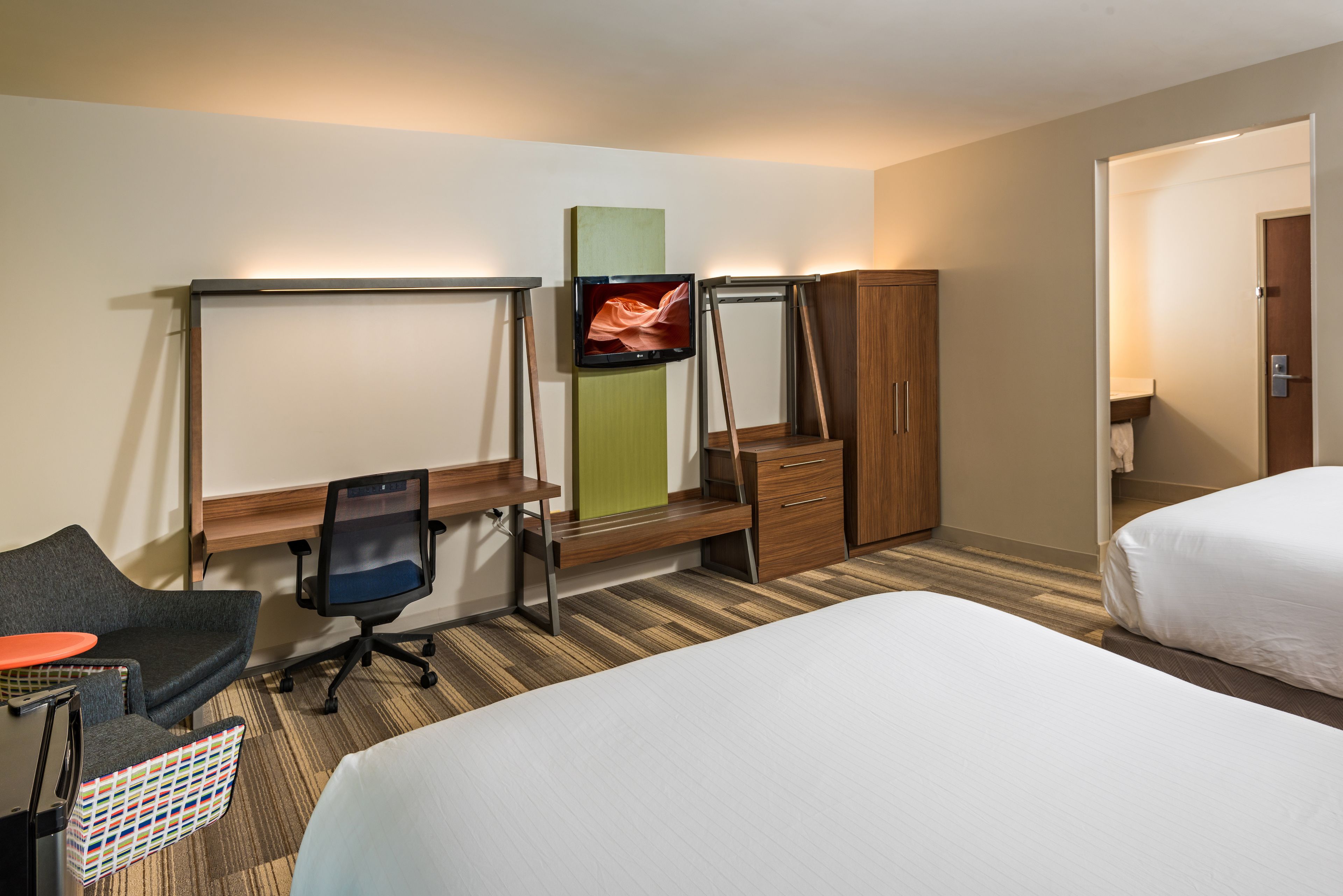 Holiday Inn Express & Suites Peoria North Glendale