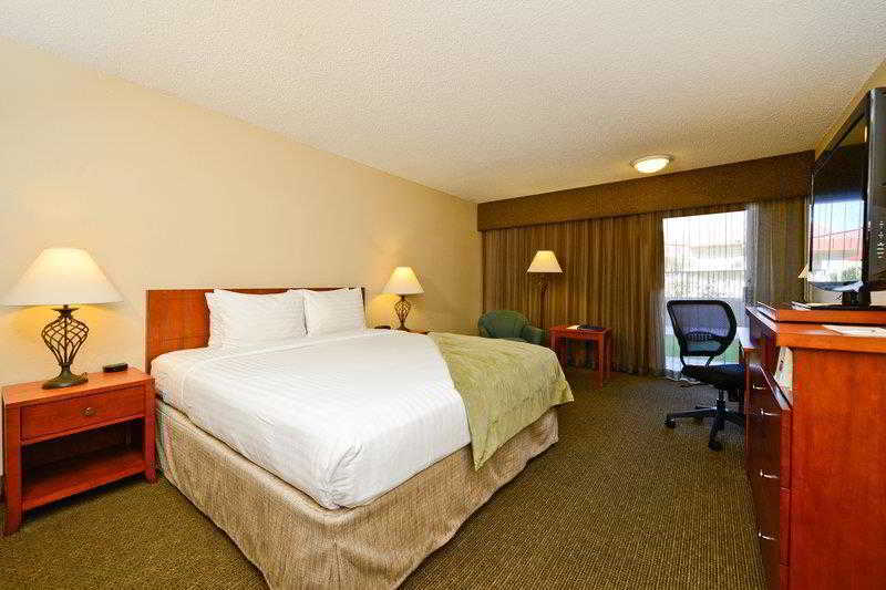 Extend-a-Suites - Phoenix Airport