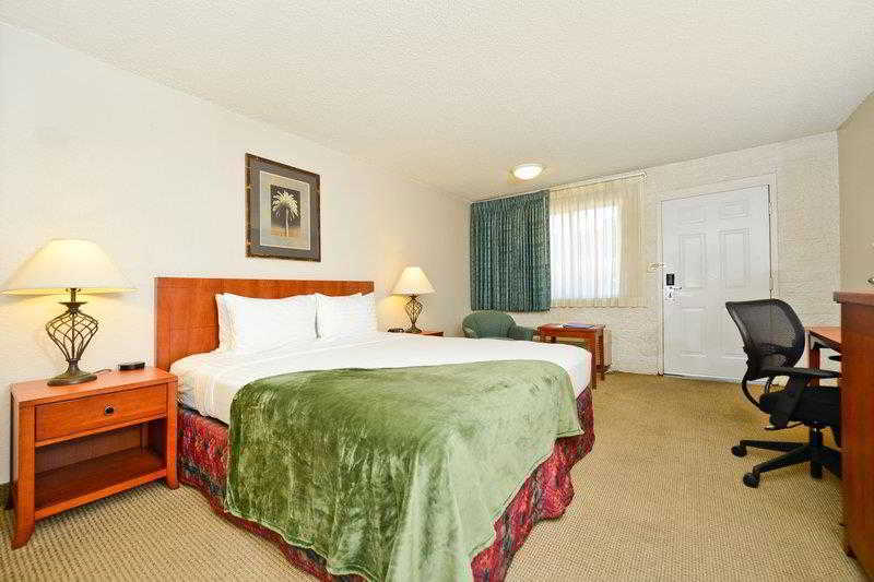 Extend-a-Suites - Phoenix Airport