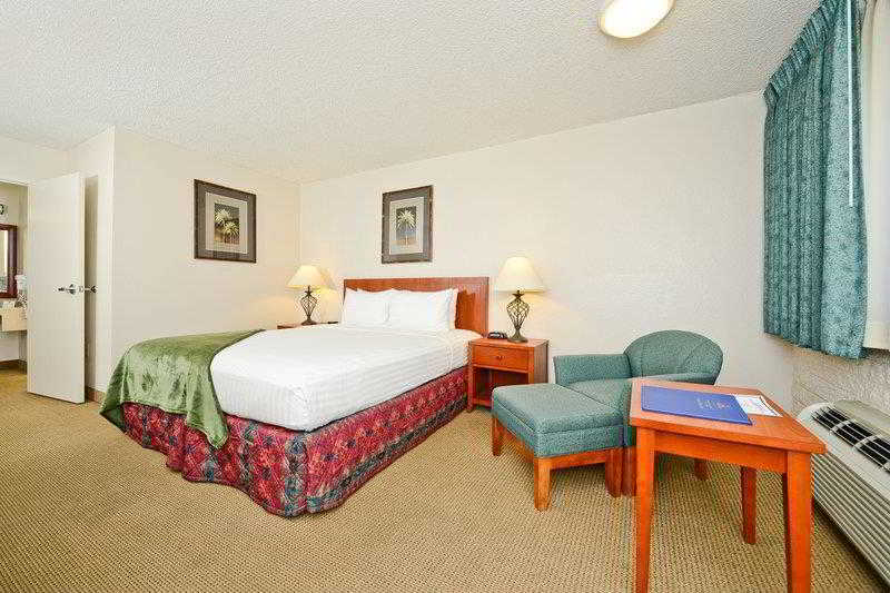 Extend-a-Suites - Phoenix Airport