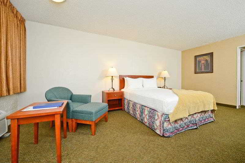 Extend-a-Suites - Phoenix Airport