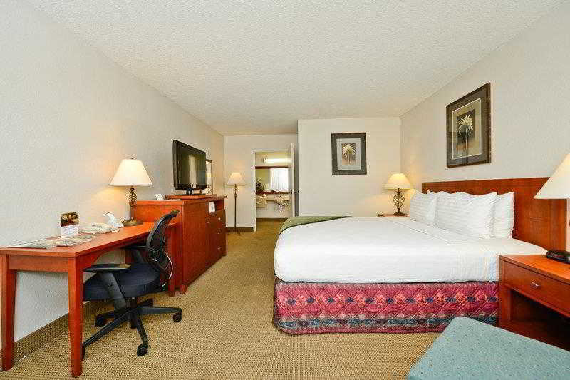 Extend-a-Suites - Phoenix Airport