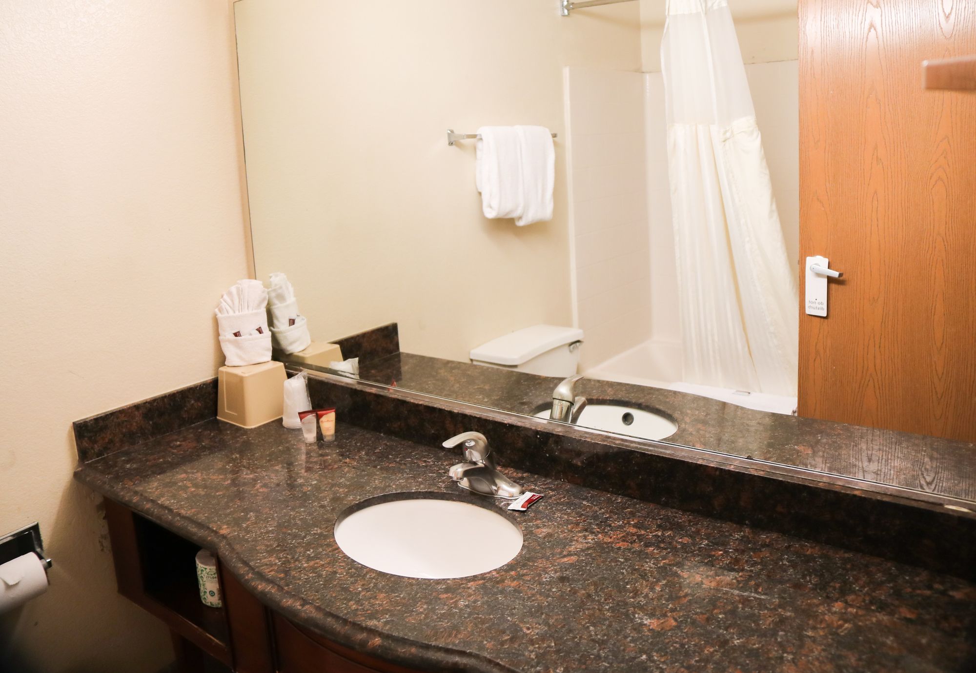 Budget Inn Suites