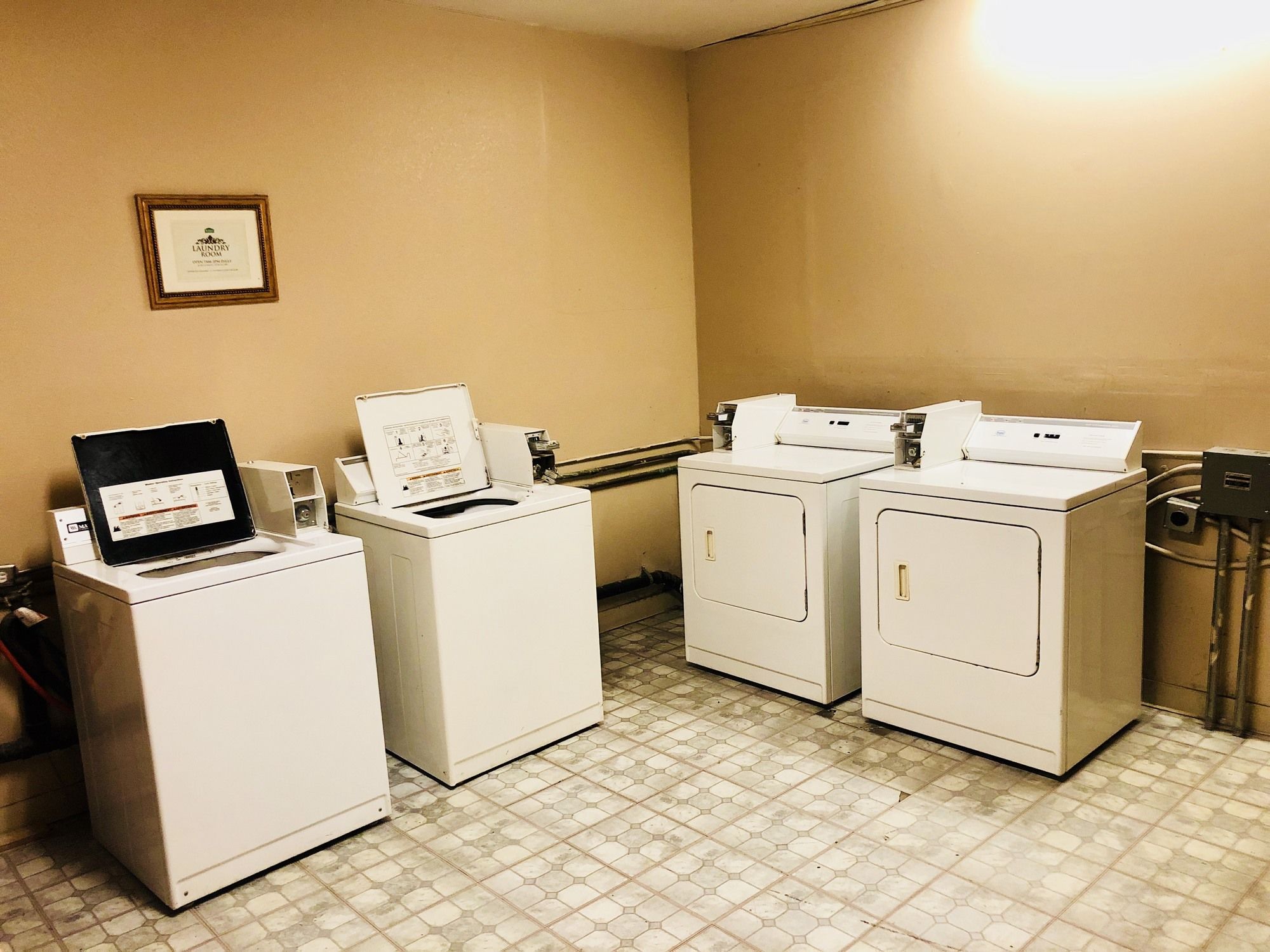 Budget Inn Suites