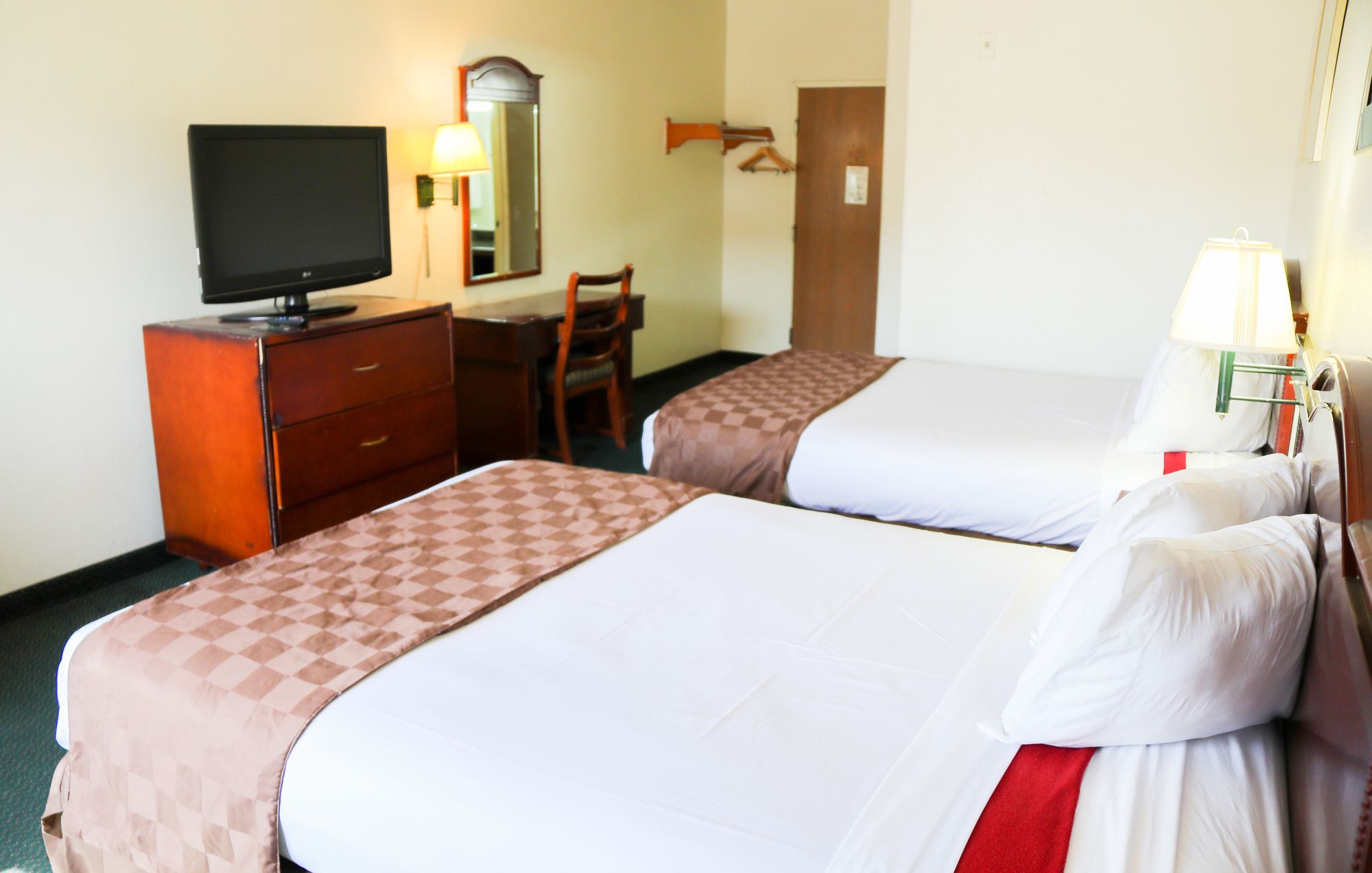 Budget Inn Suites