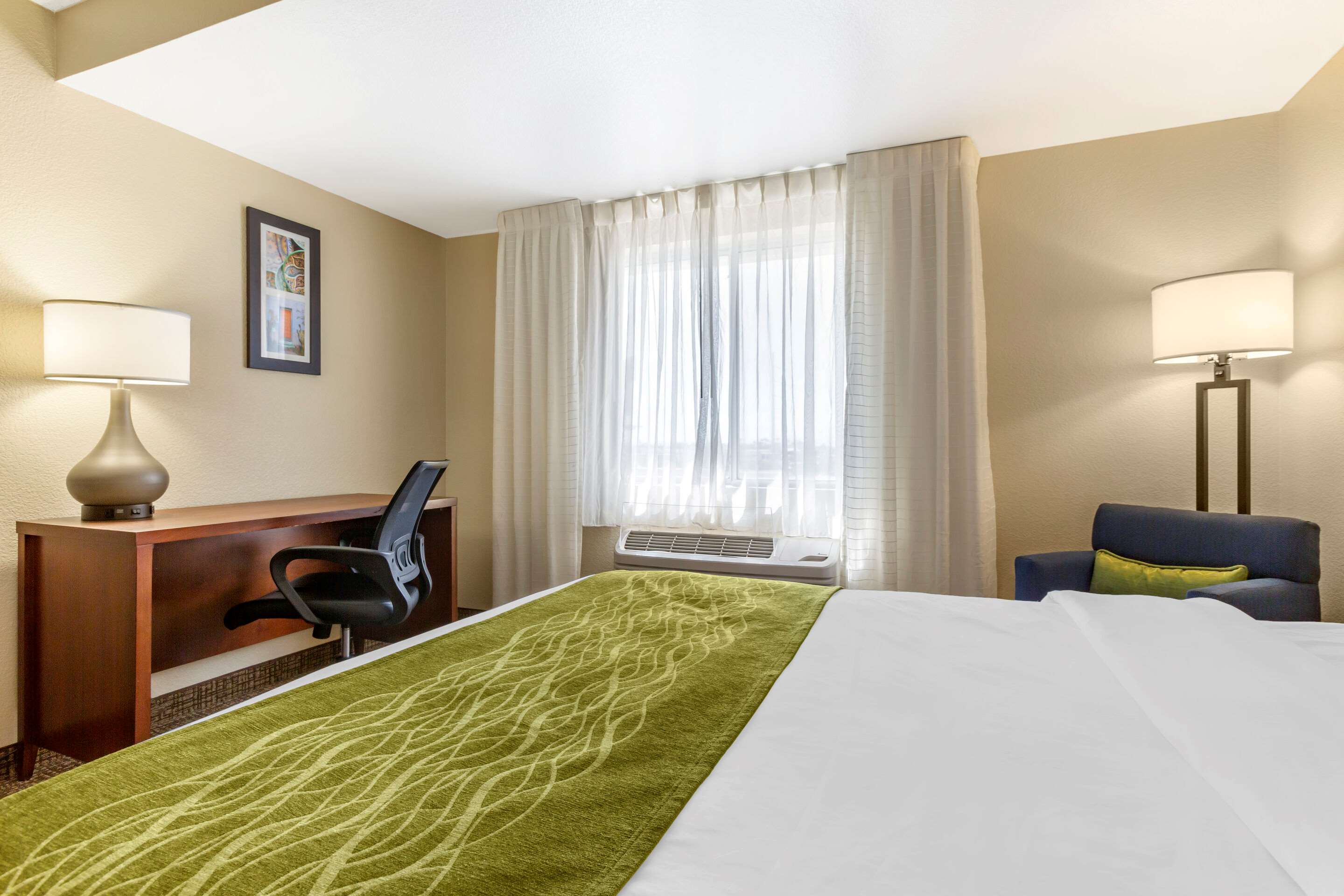 Comfort Inn & Suites