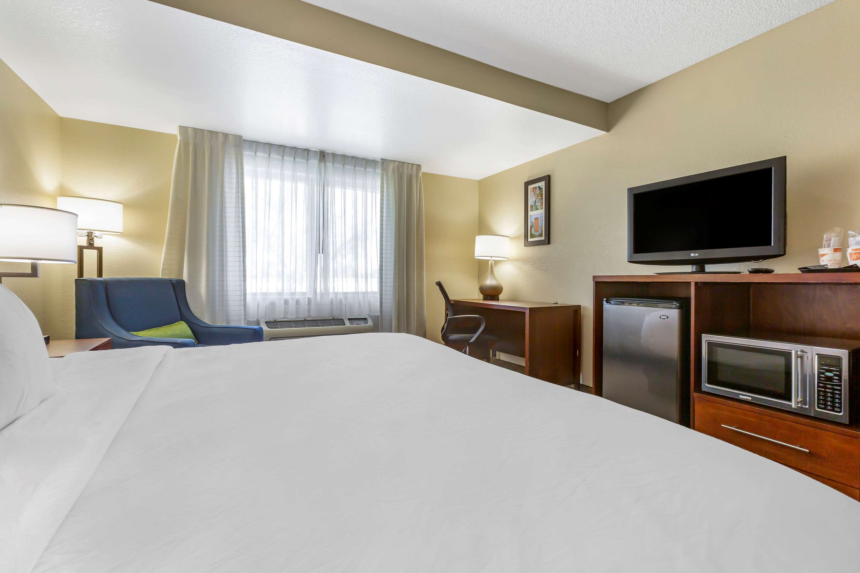 Comfort Inn & Suites