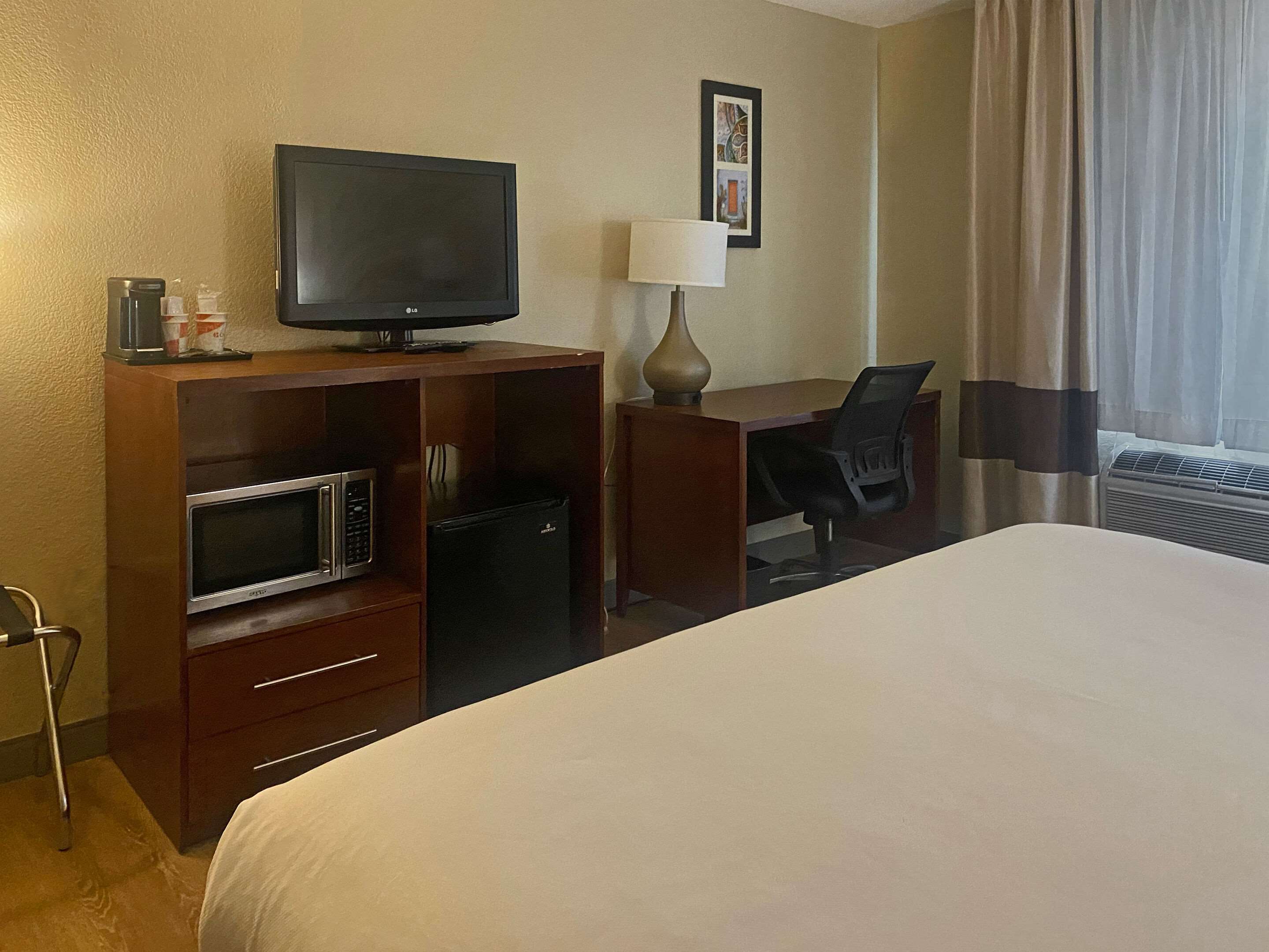 Comfort Inn & Suites