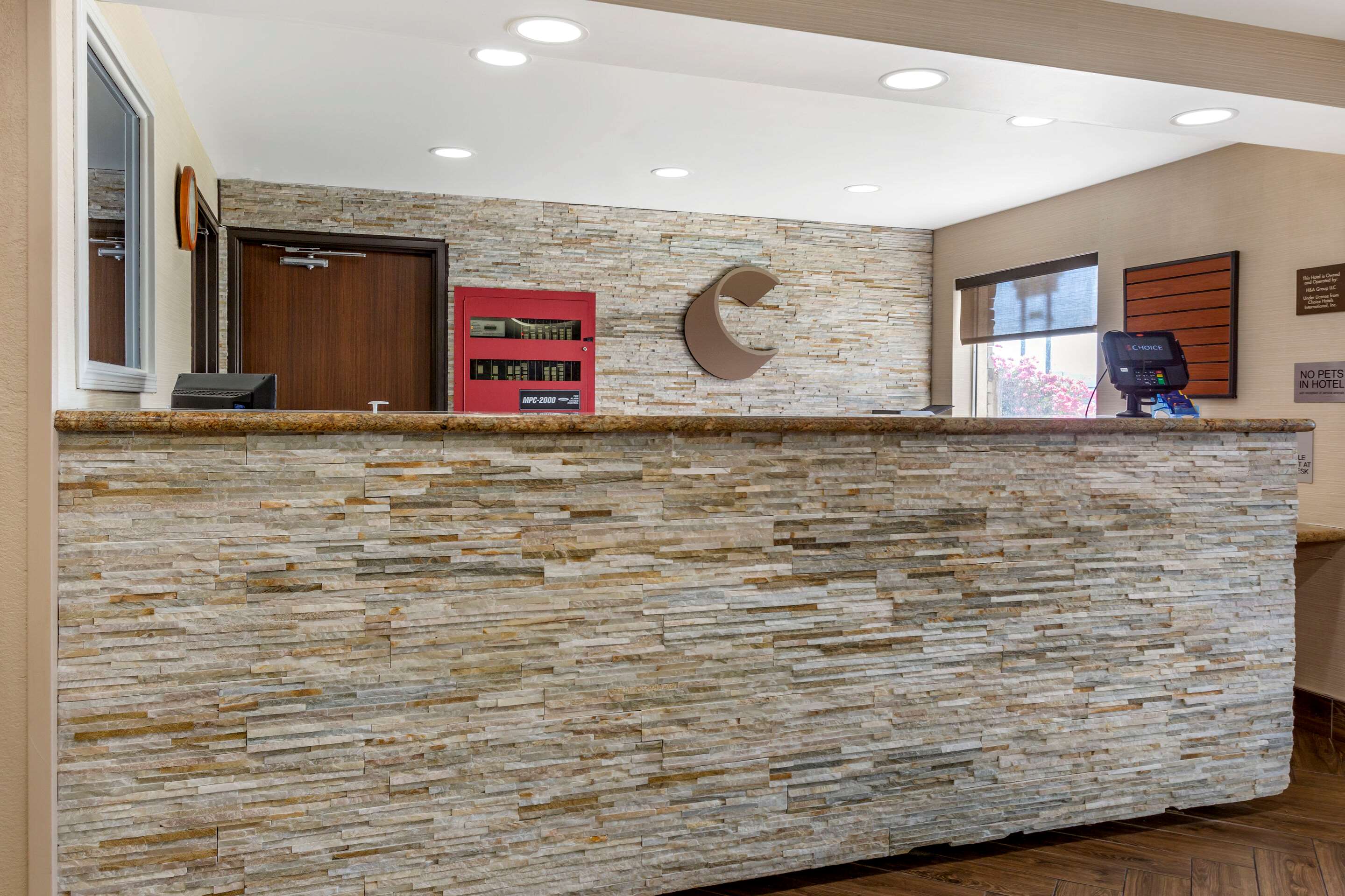 Comfort Inn & Suites