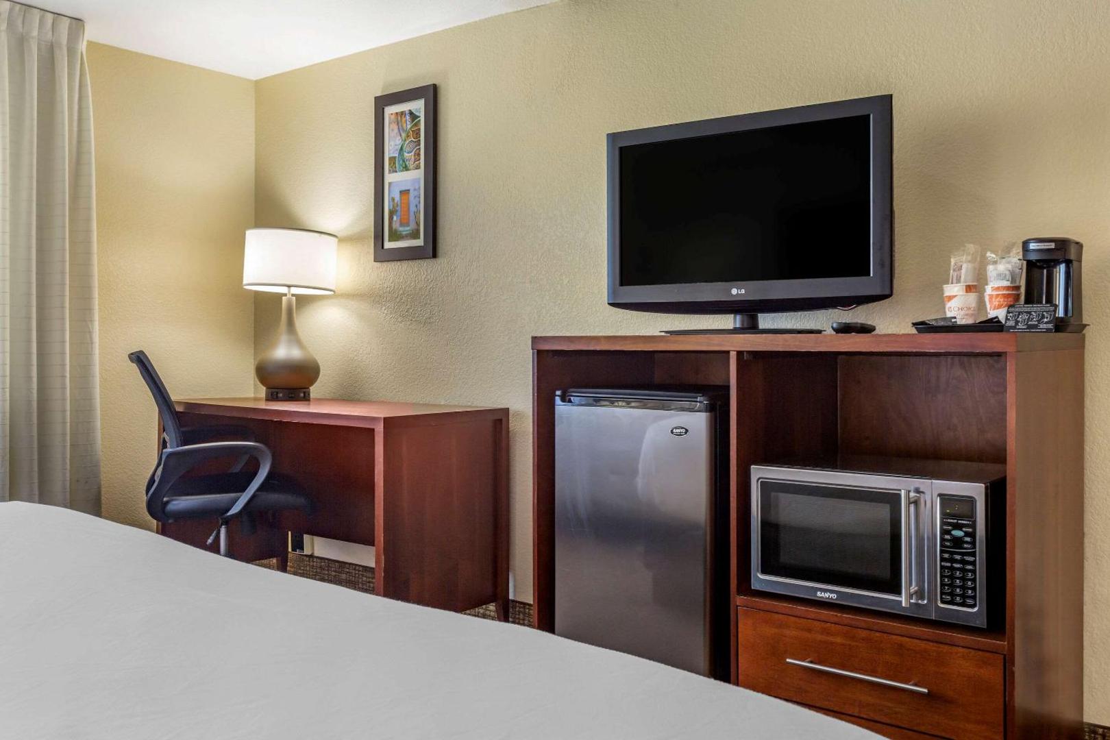 Comfort Inn & Suites