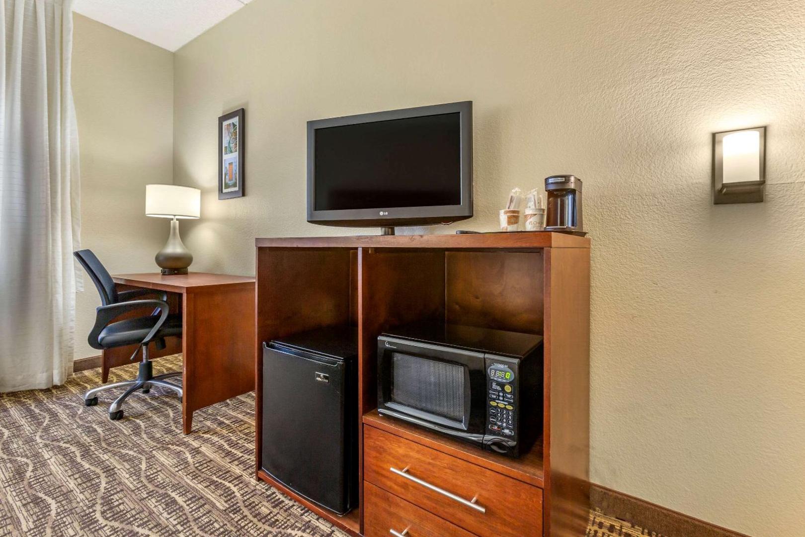 Comfort Inn & Suites