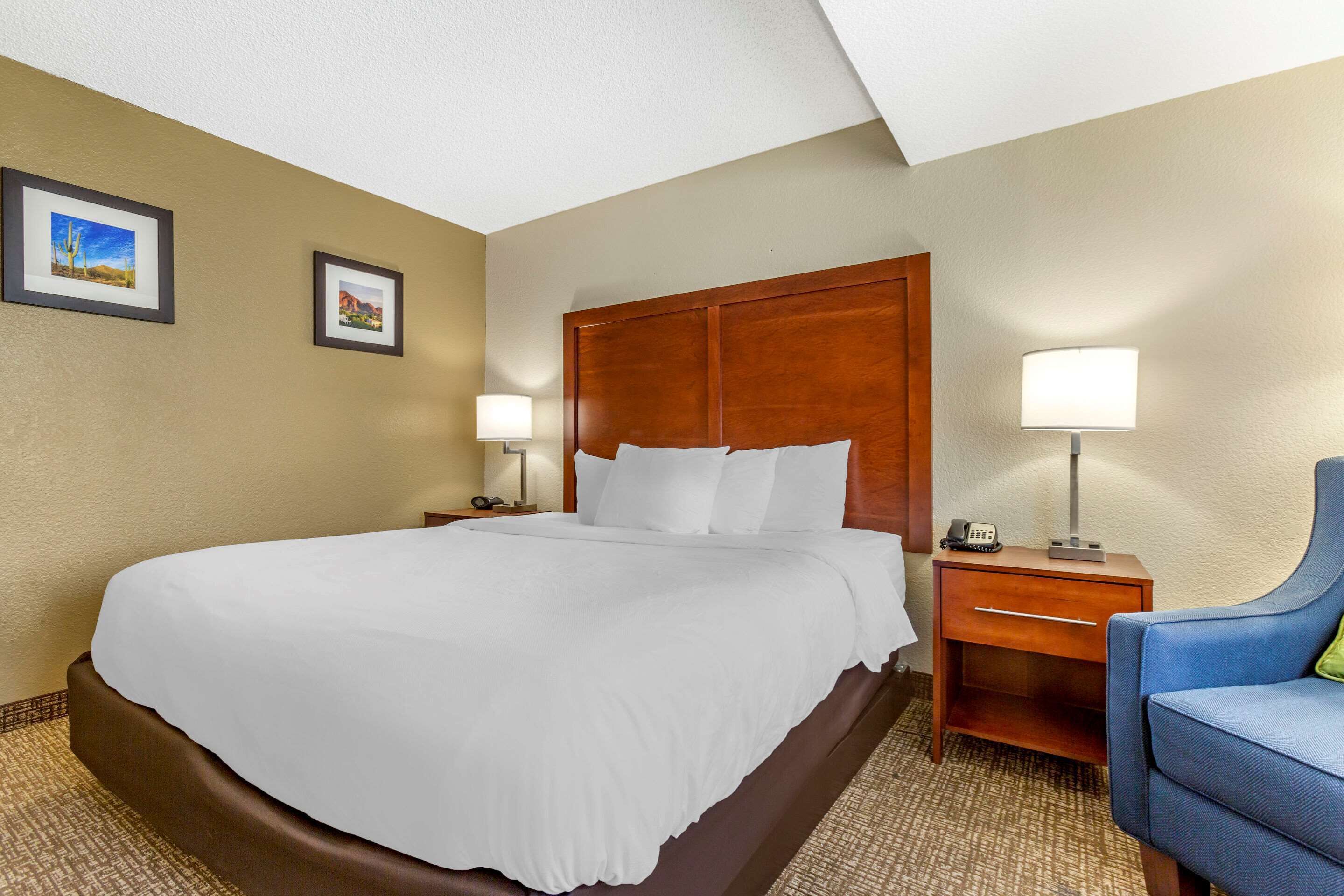 Comfort Inn & Suites
