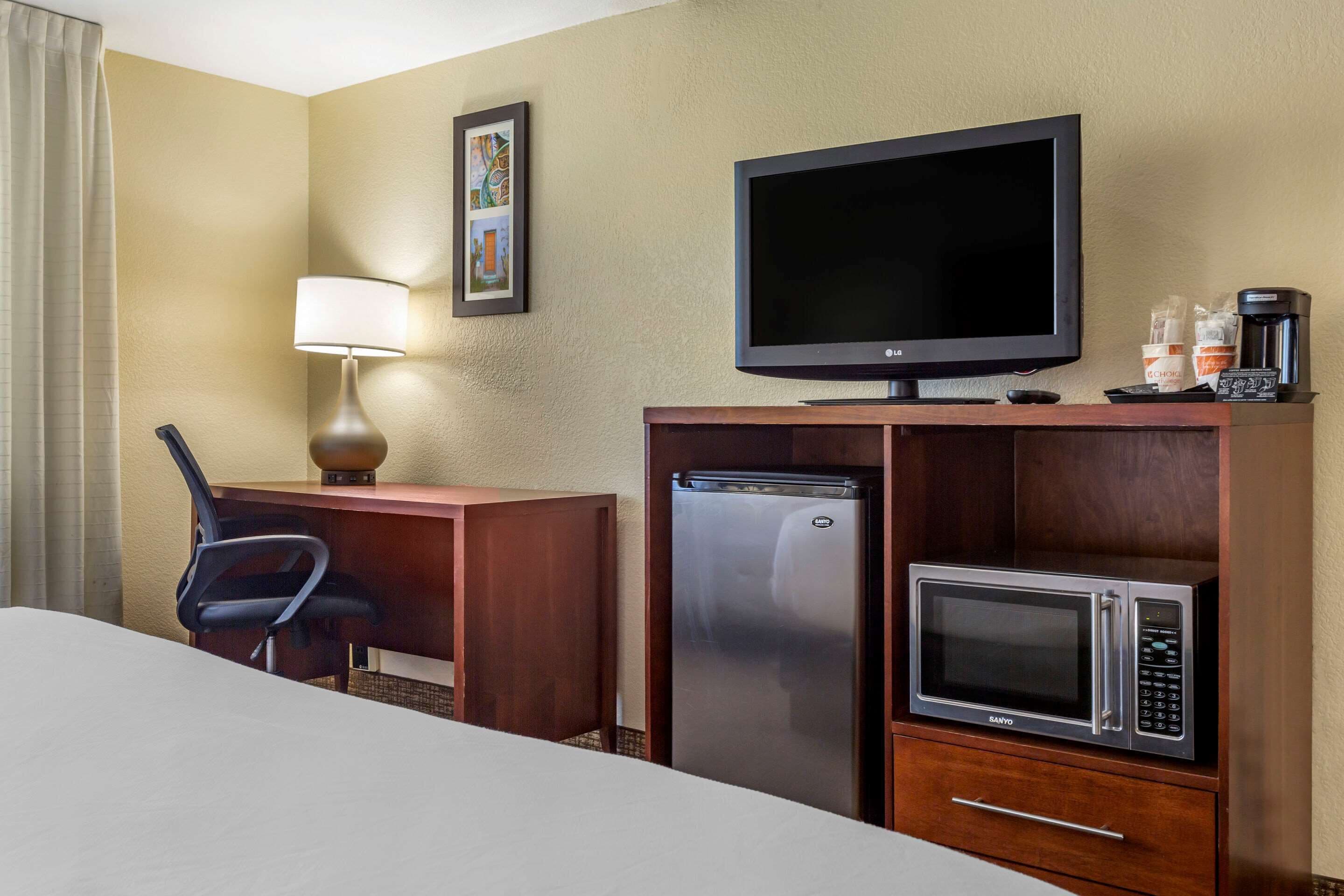 Comfort Inn & Suites