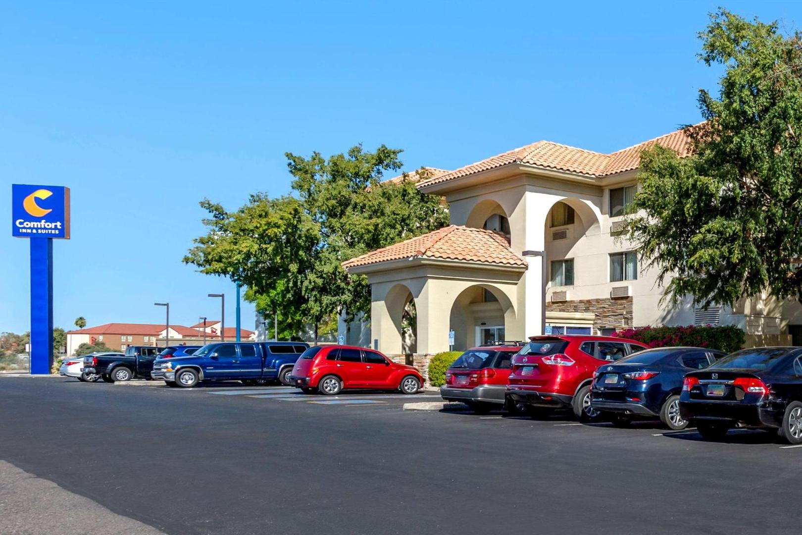 Comfort Inn & Suites
