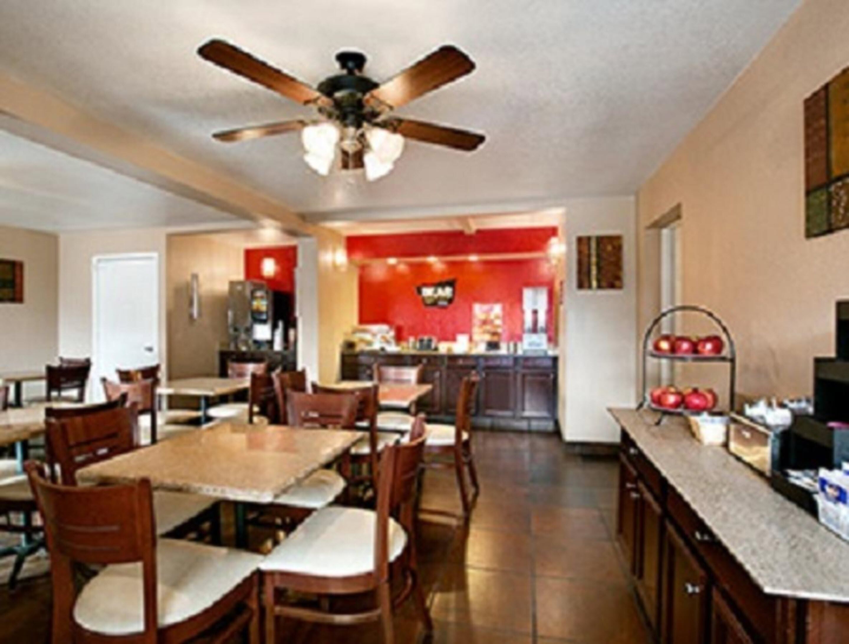 Econo Lodge Phoenix North I-17