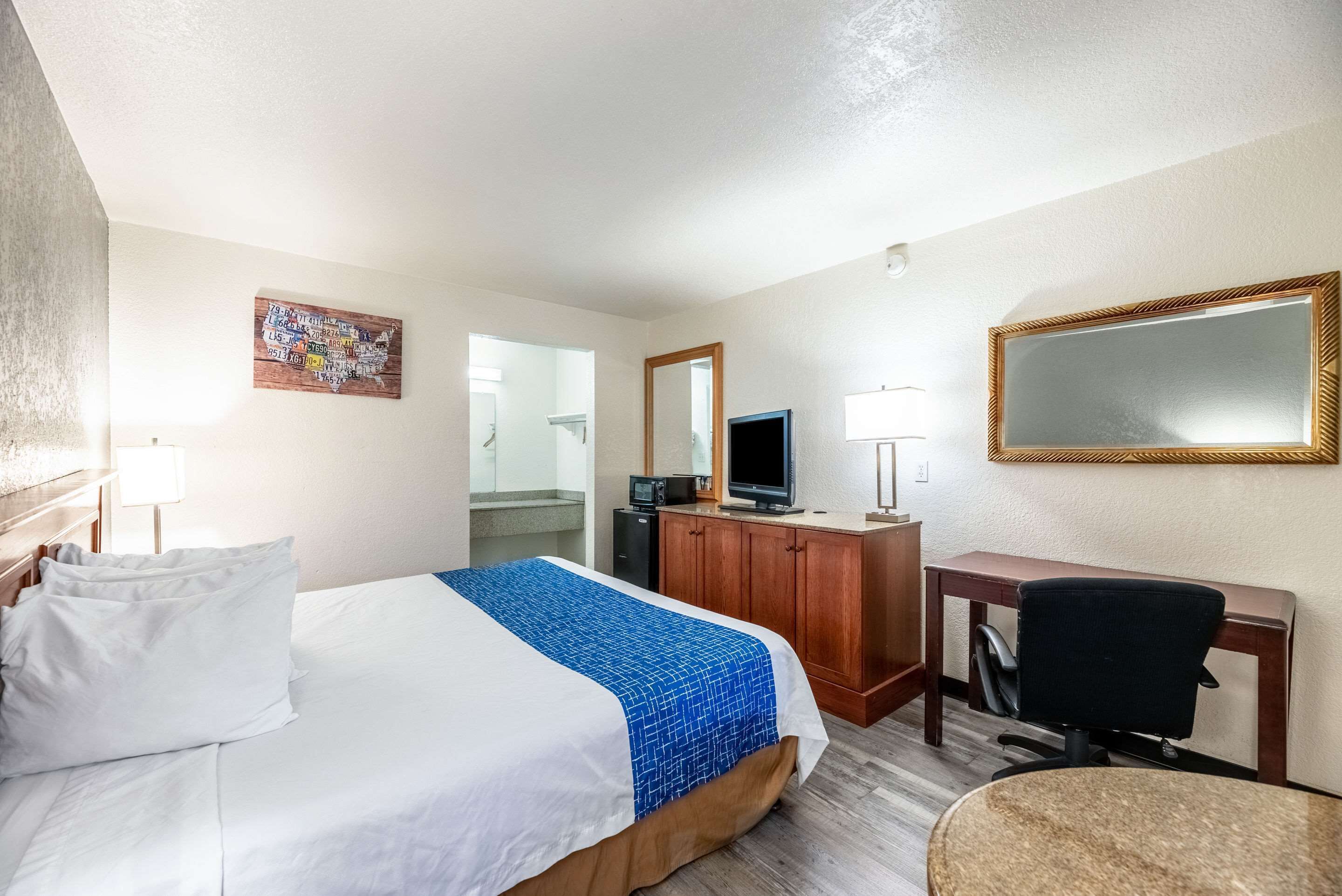Econo Lodge Phoenix North I-17