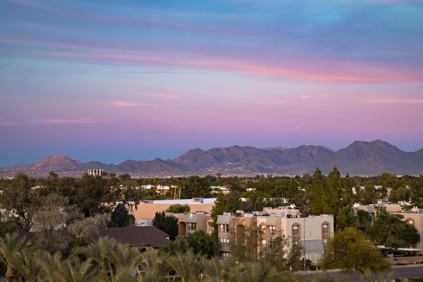 Embassy Suites by Hilton Phoenix Scottsdale