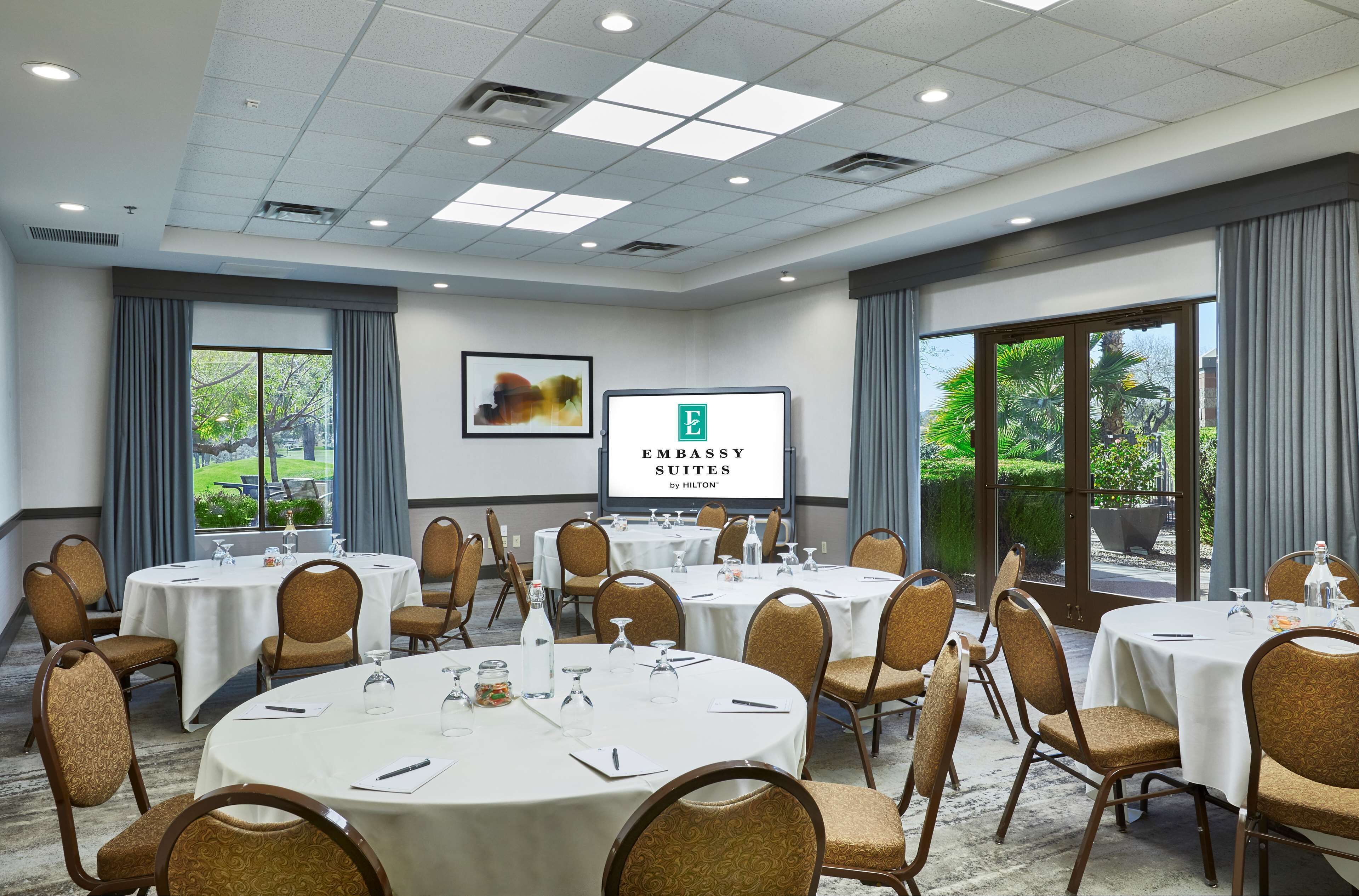 Embassy Suites by Hilton Phoenix Scottsdale
